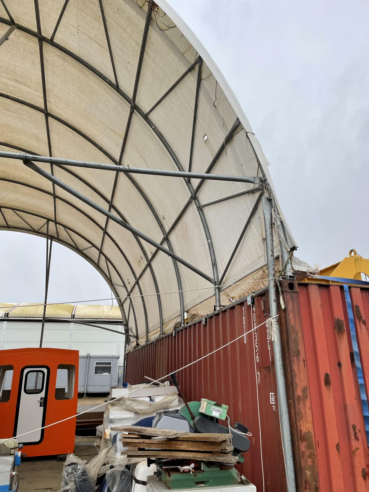 Kroftman Arch Shelter Canopy between two Containers, Measures c 9.5m Across x 12m Depth with an Apex - Image 4 of 5