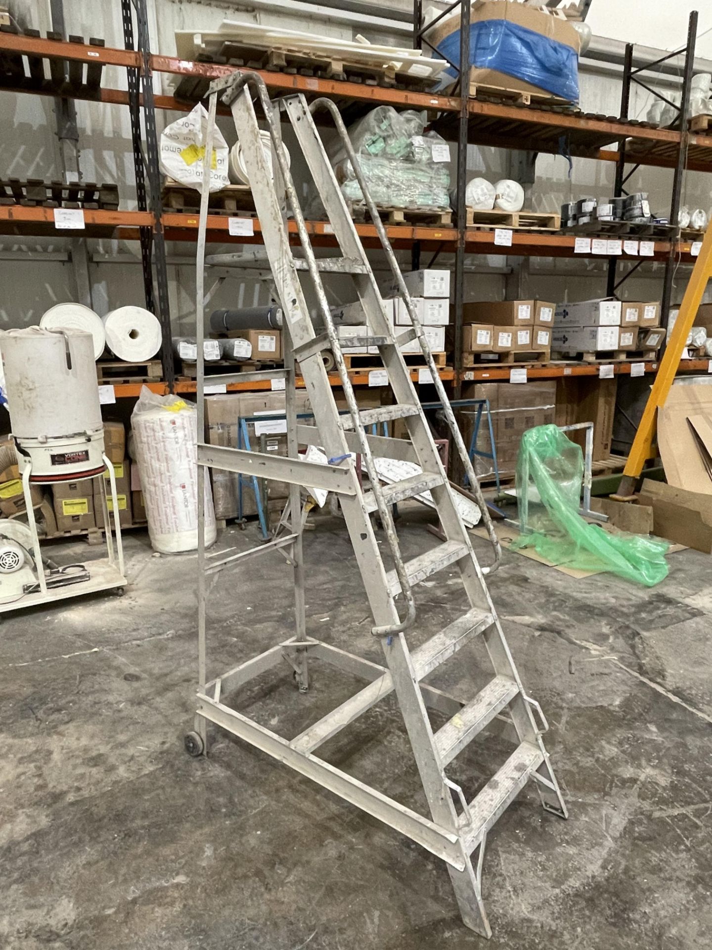 WS8 Industrial Aluminium Warehouse Stepladder, Open Height to Platform 1.95M, Max Capacity 150kg