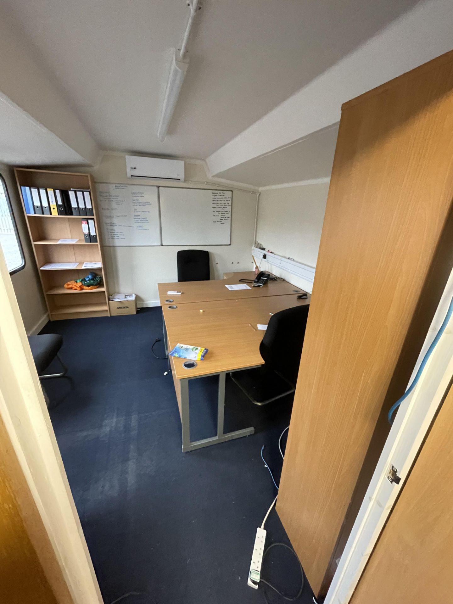 Marine Pod Cabin Office, Internal Measurements: 10.5x3.4x2.4m, Wired and Fitted with 2x Chigo MFR- - Image 11 of 13