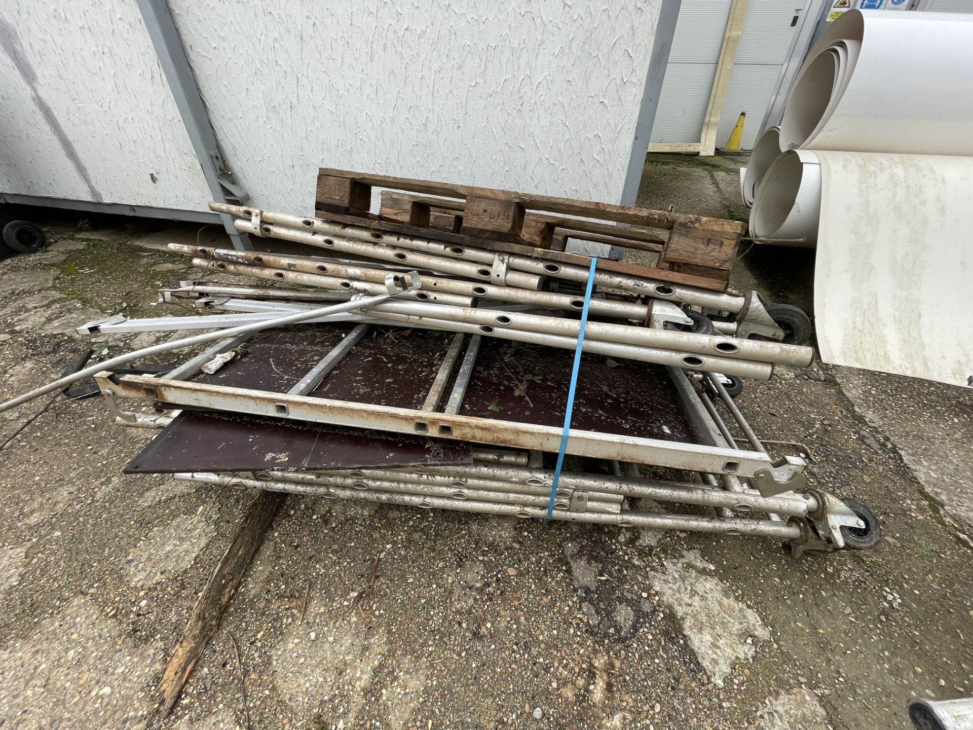 Large Quantity of galvanised steel Scaffolding and Steps - Image 5 of 16