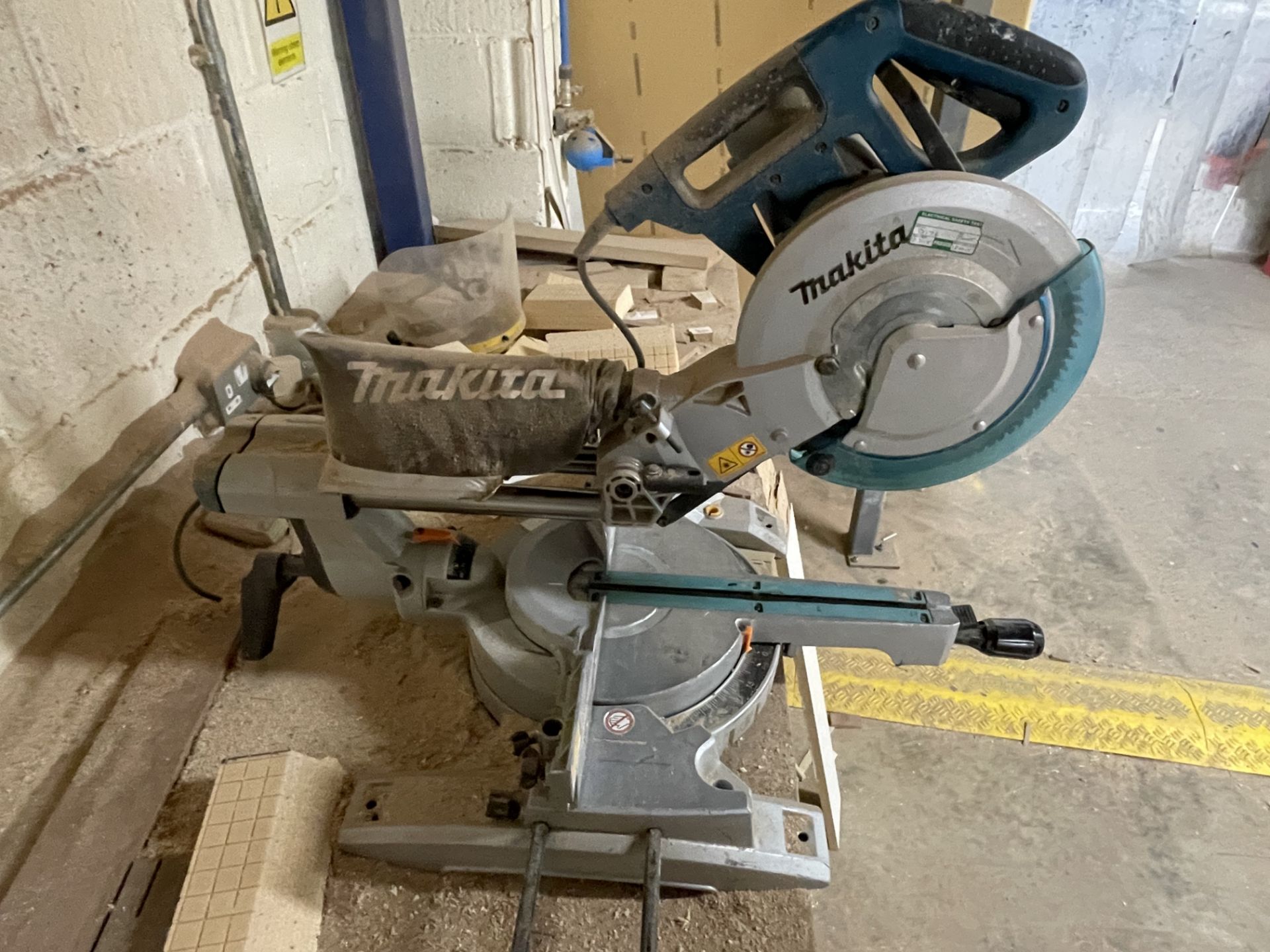 2014 Makita LS1018L 260mm Slide Compound Mitre Saw, 240v - Image 4 of 6