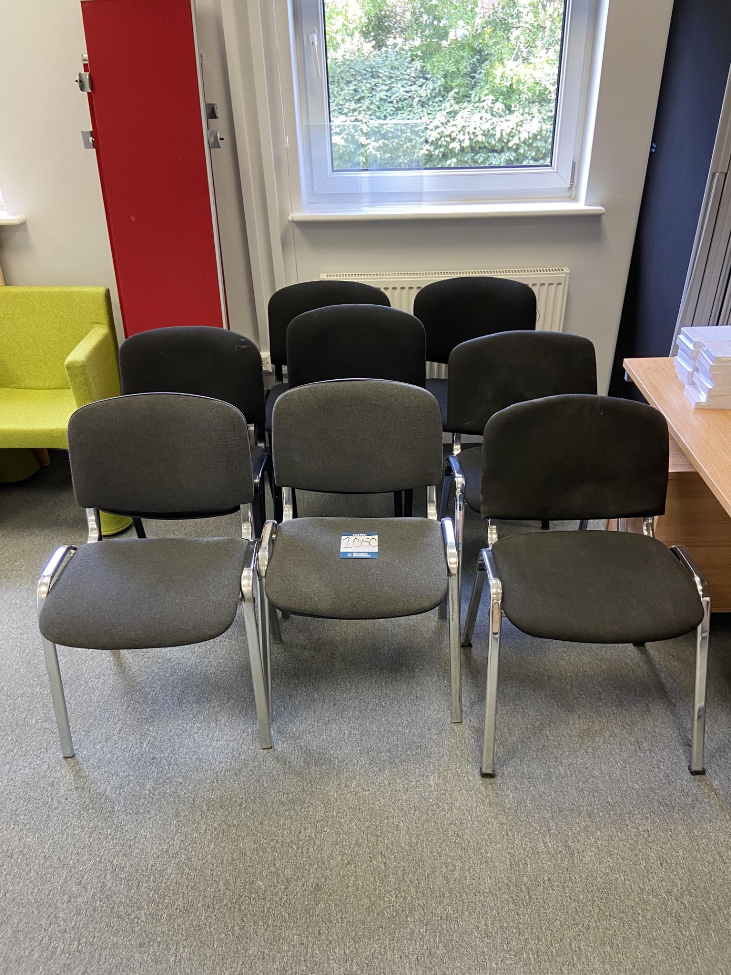 Lot comprisng: eight meeting room chairs - Image 2 of 3
