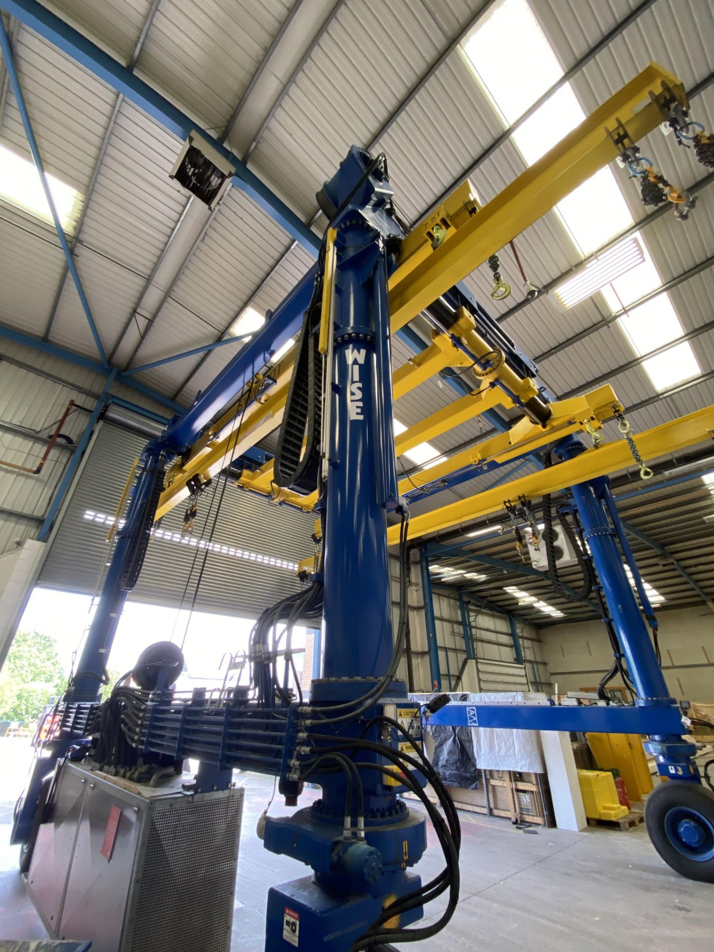 Wise Handling, 30 ton LPG module straddle carry crane, c.4.7m wide but variable width lifting frame, - Bild 4 aus 15