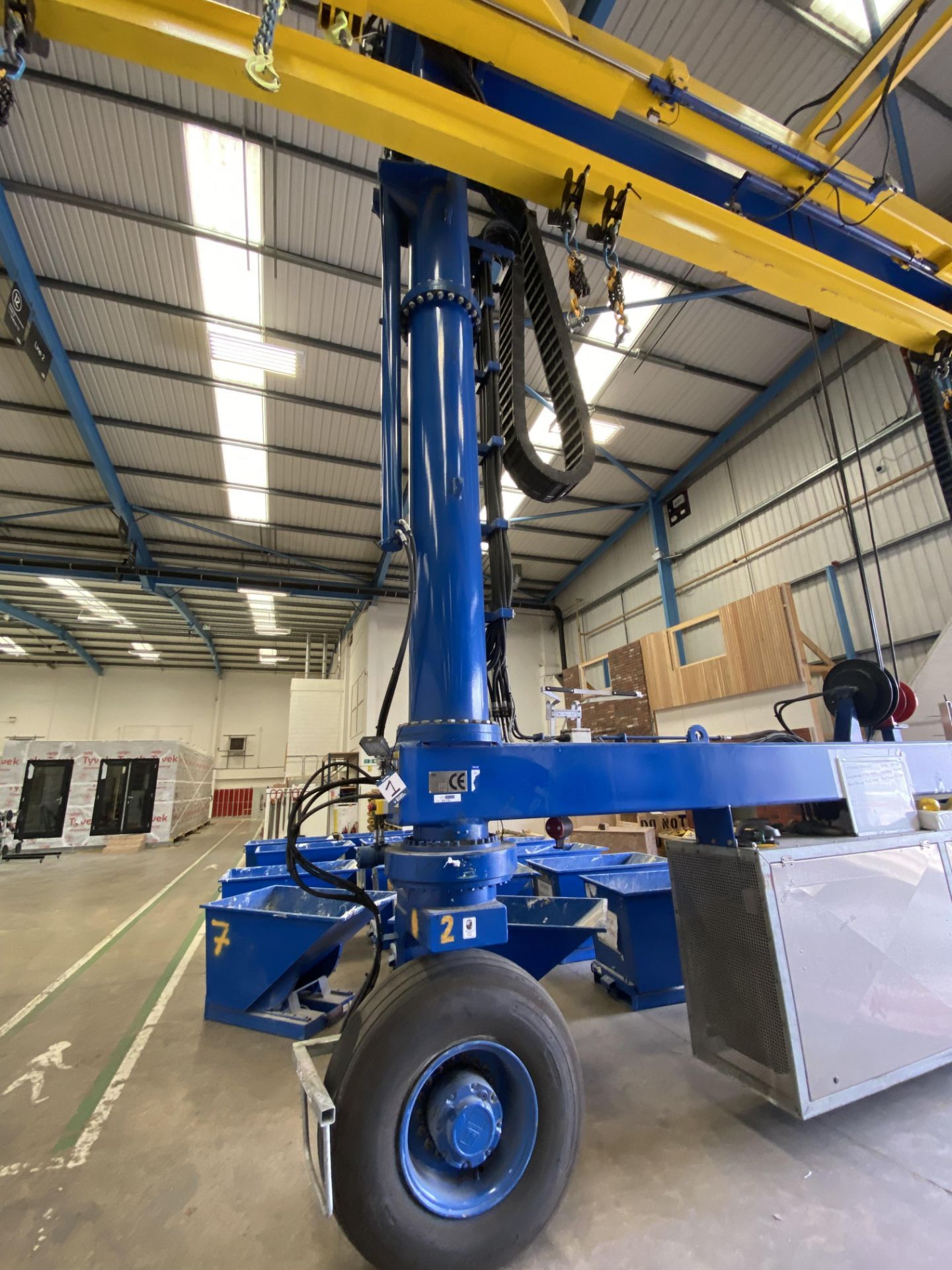 Wise Handling, 30 ton LPG module straddle carry crane, c.4.7m wide but variable width lifting frame, - Bild 6 aus 15