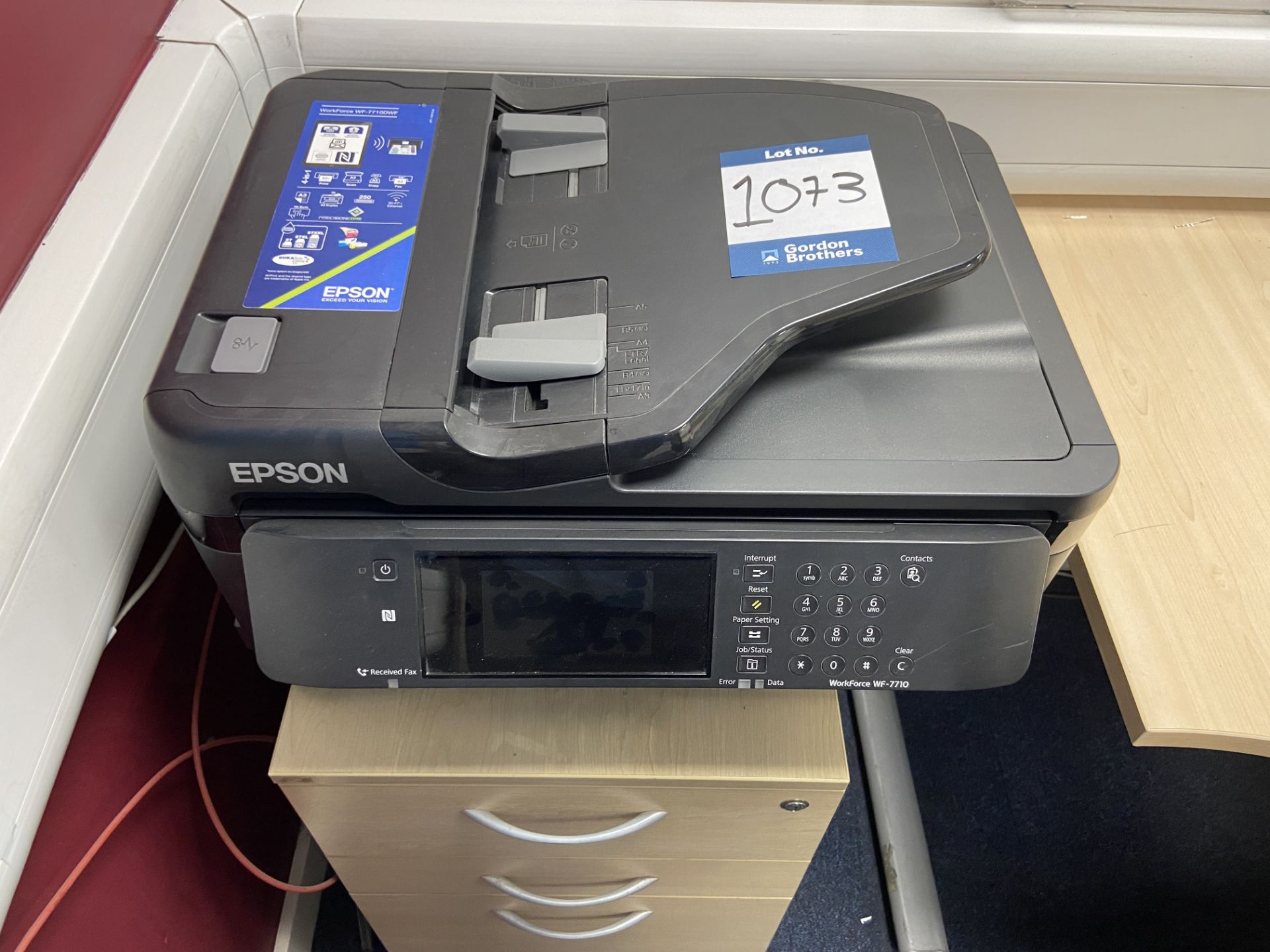 Lot comprisng: a Epson Workforce WF-7710