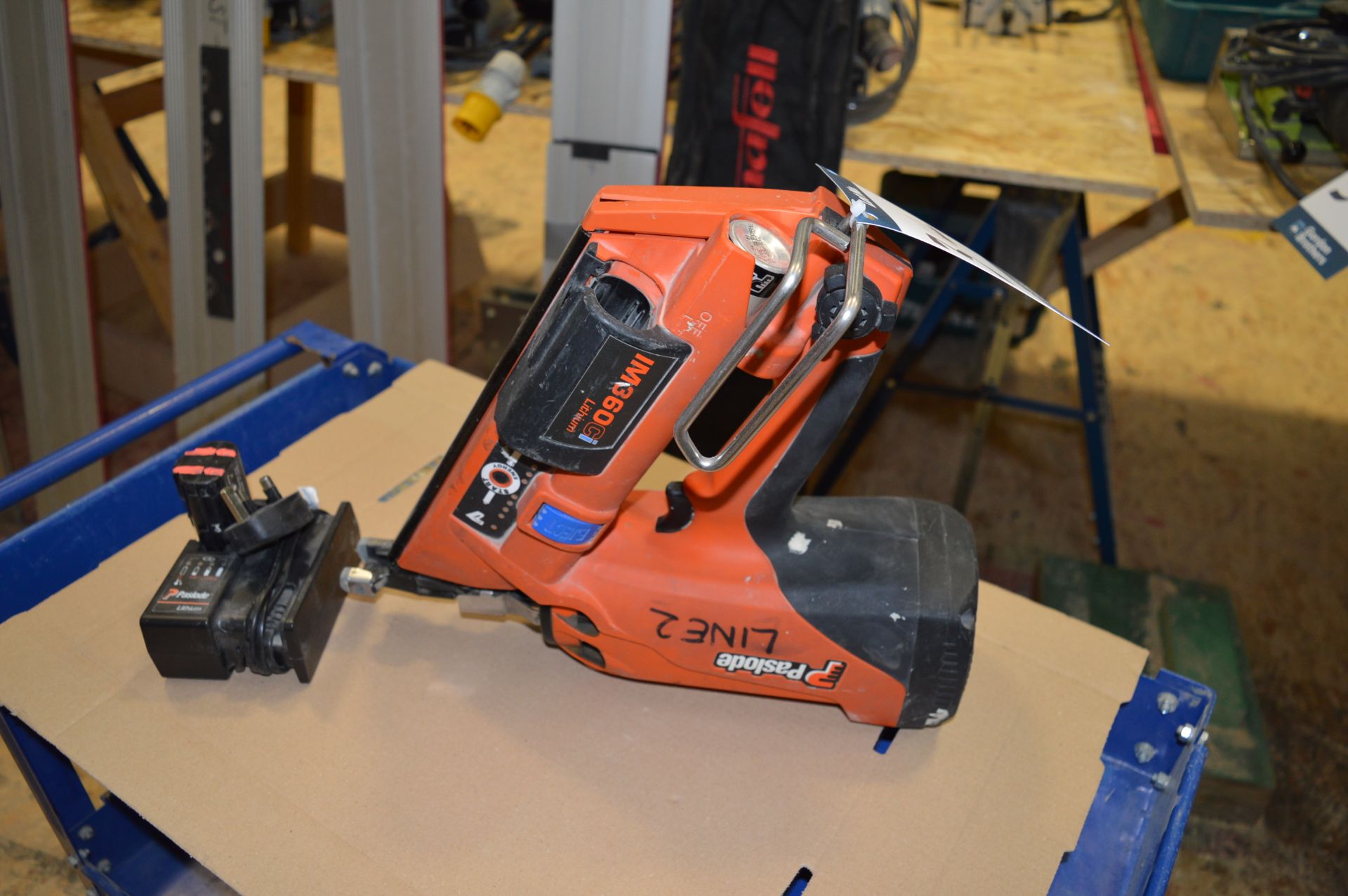 Paslode, gas operated nail gun, Model 1M360Ci lithium with battery and charger