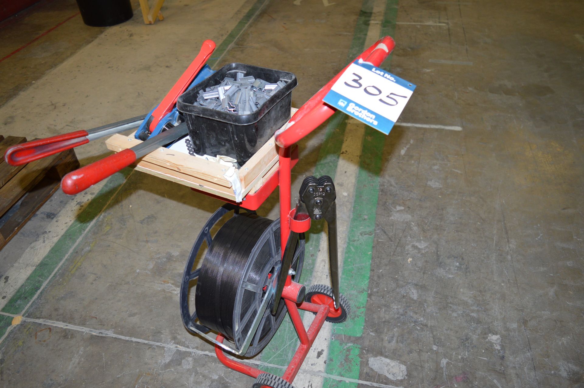 Nylon strapping set with trolley - Image 2 of 2