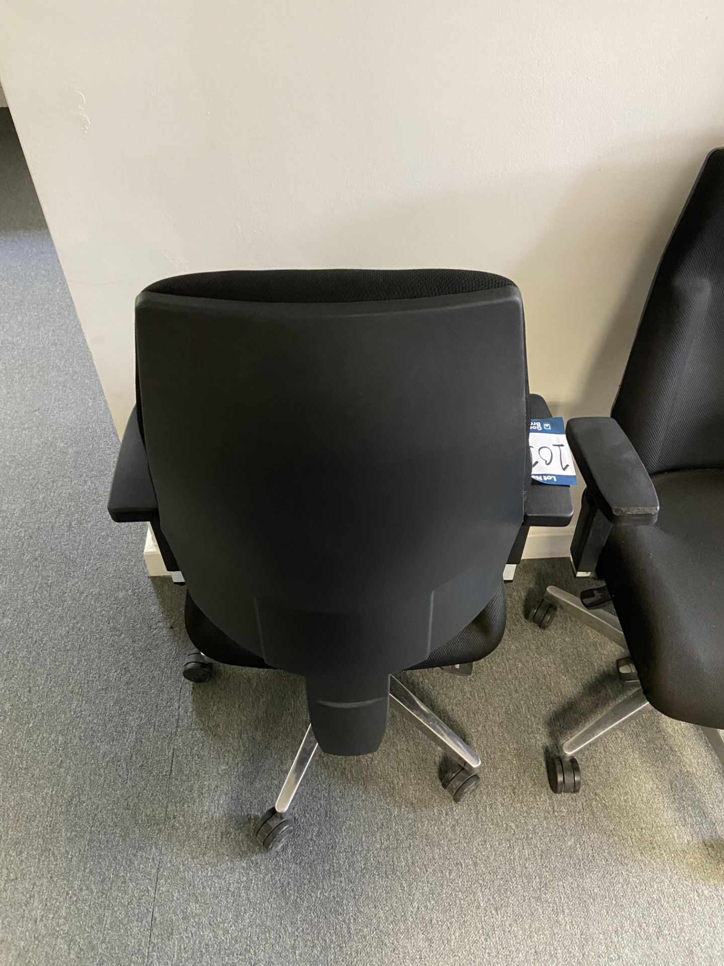 Lot comprisng: six office chairs - Image 3 of 3