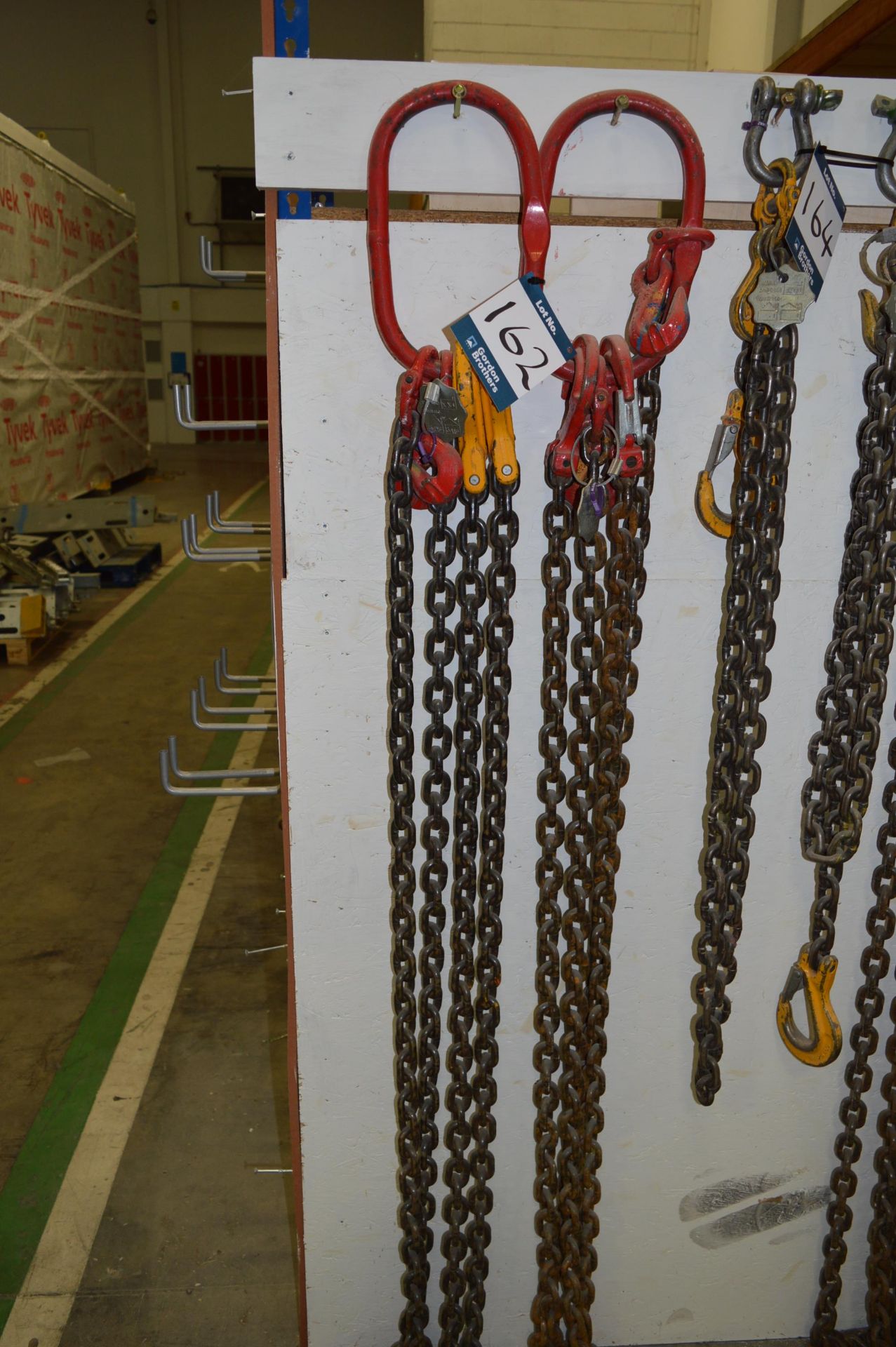 2x (no.) two leg lifting chains, each with shorteners