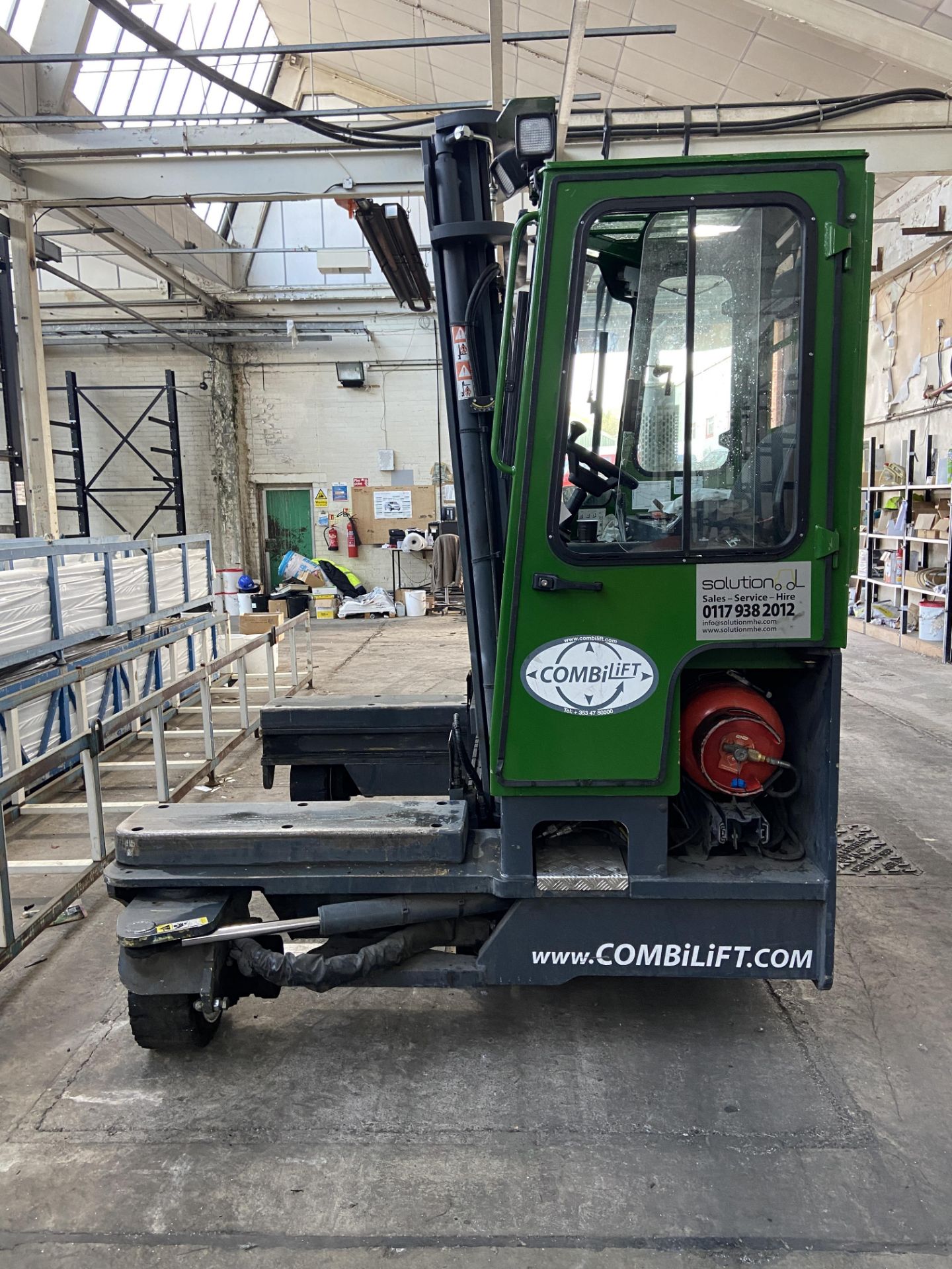 Combilift LPG multi-directional forklift, Model: C4000, Serial No: 22494 (2013), 4,000kg - Image 2 of 9