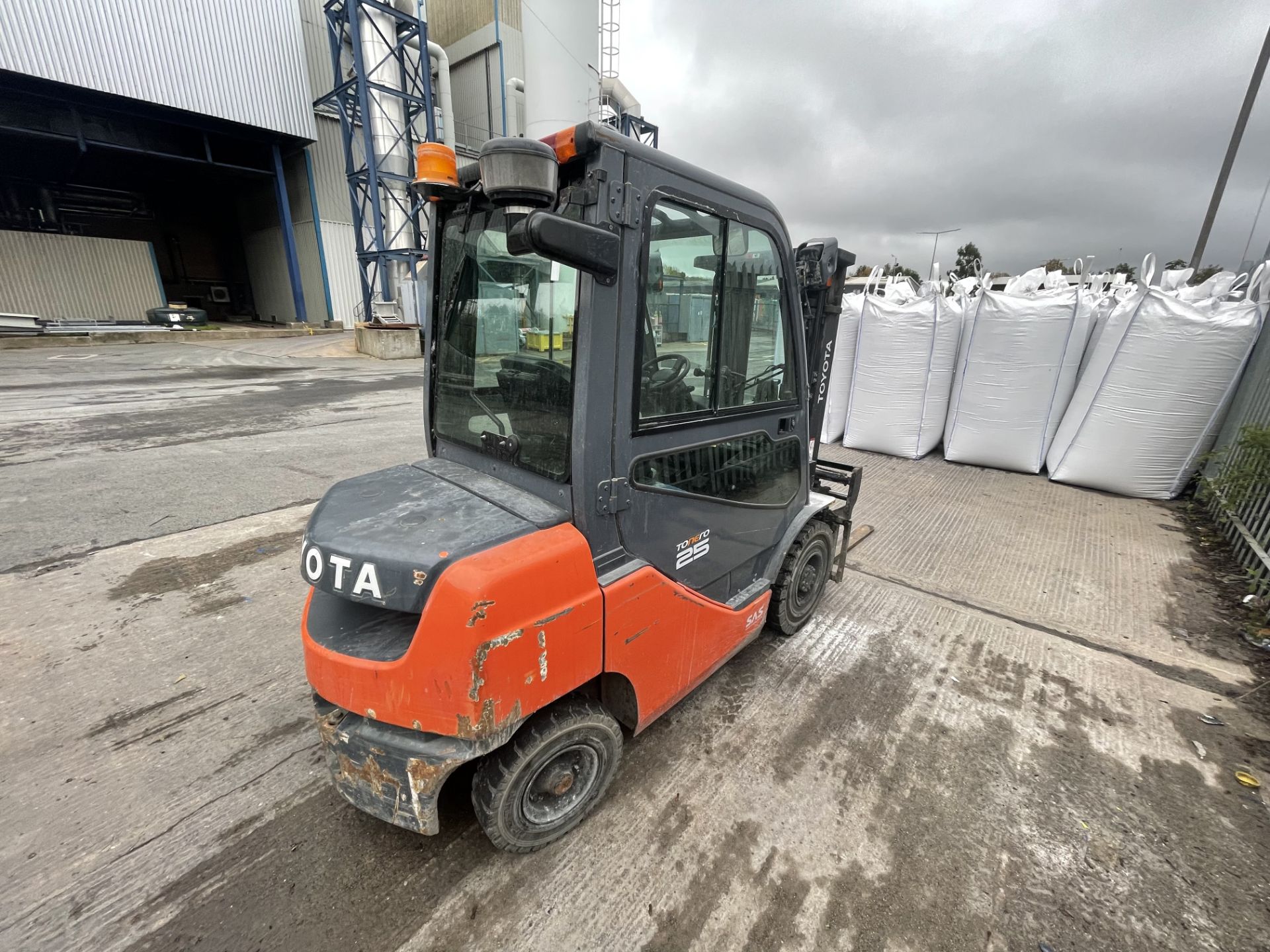 Toyota, Tonero 25 Type 02-8FDF25, diesel counter balance forklift, Serial No. 69136 (2019), Last - Image 4 of 13