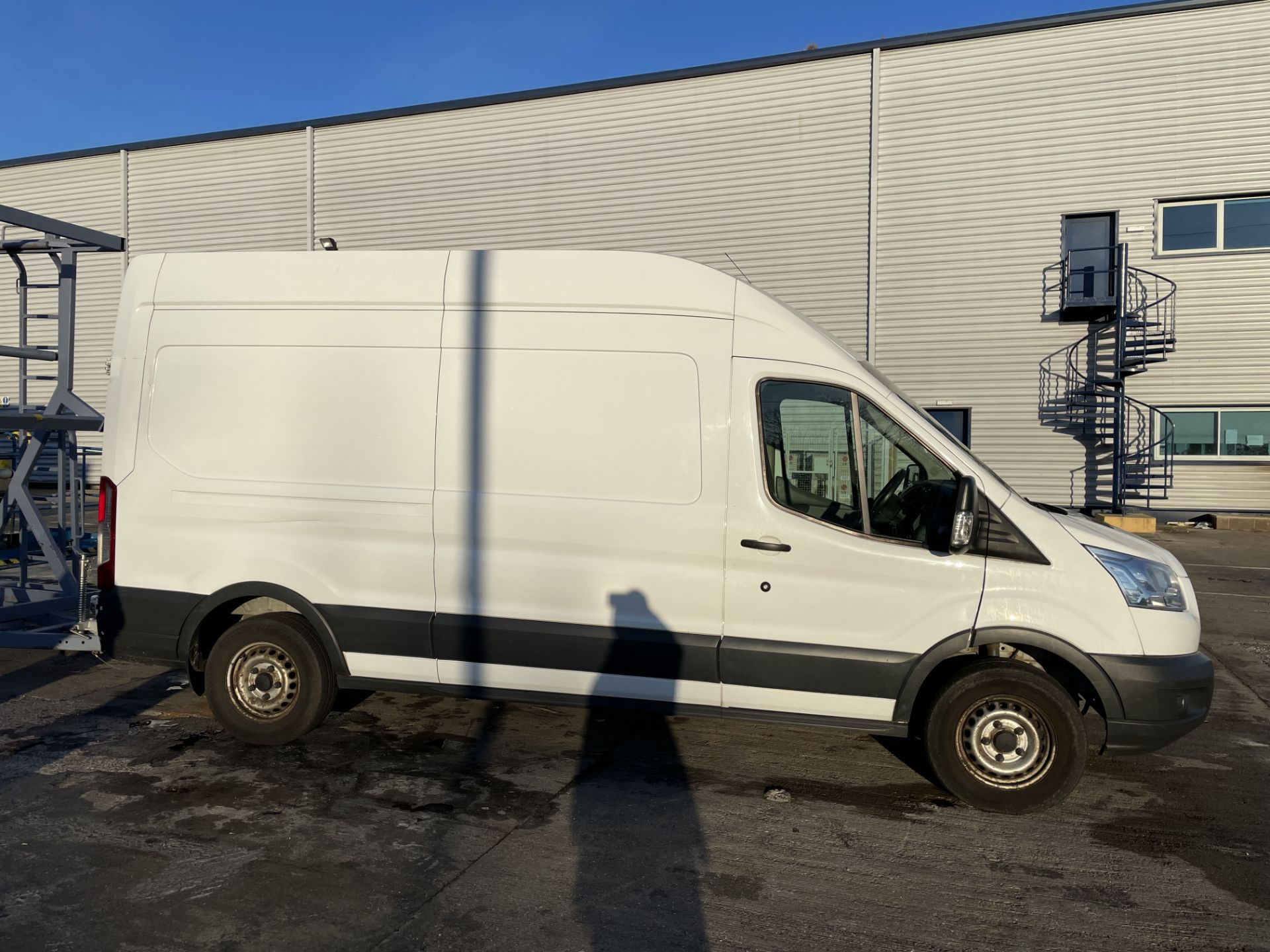 FORD TRANSIT 2015 MWB 3500KG MOT UNTIL 01/10/2022 79k MILES- Reg: SH65 ZKM - Image 2 of 7