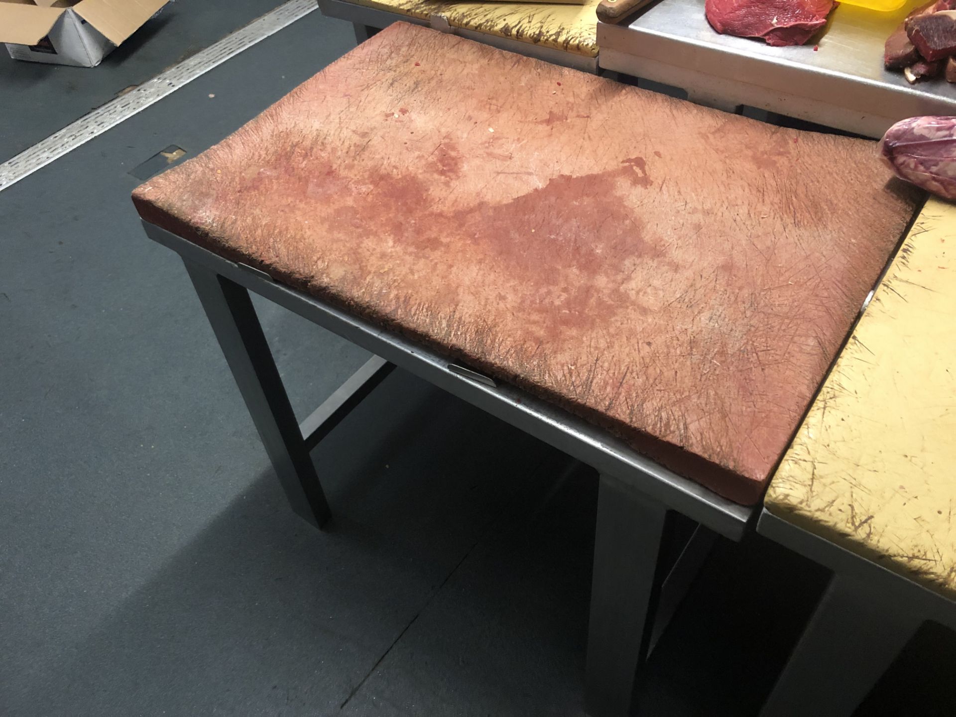 BUTCHERS CHOPPING BOARD 600 x 900 - Image 2 of 2