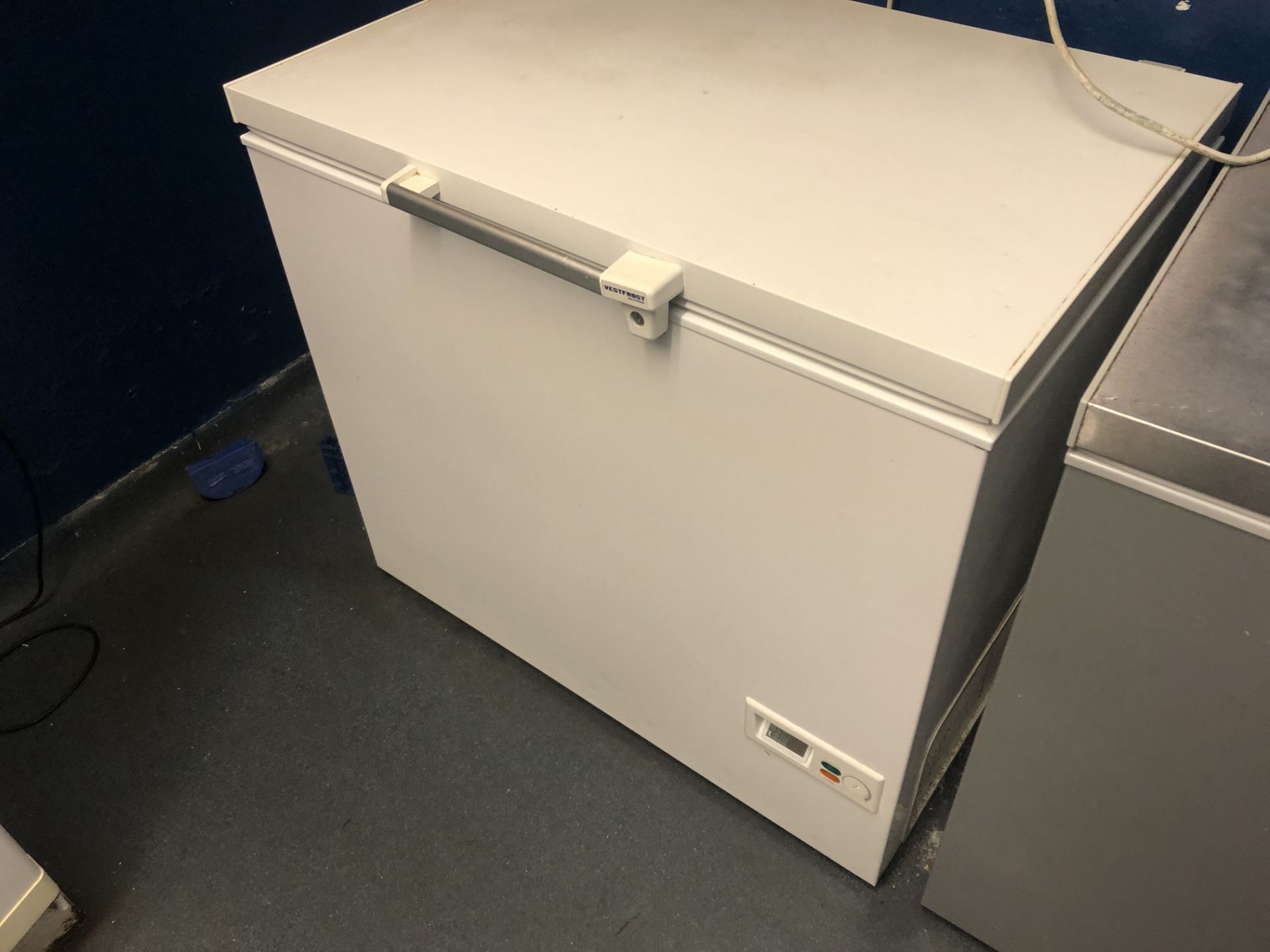 VESTFROST SMALL CHEST FREEZER