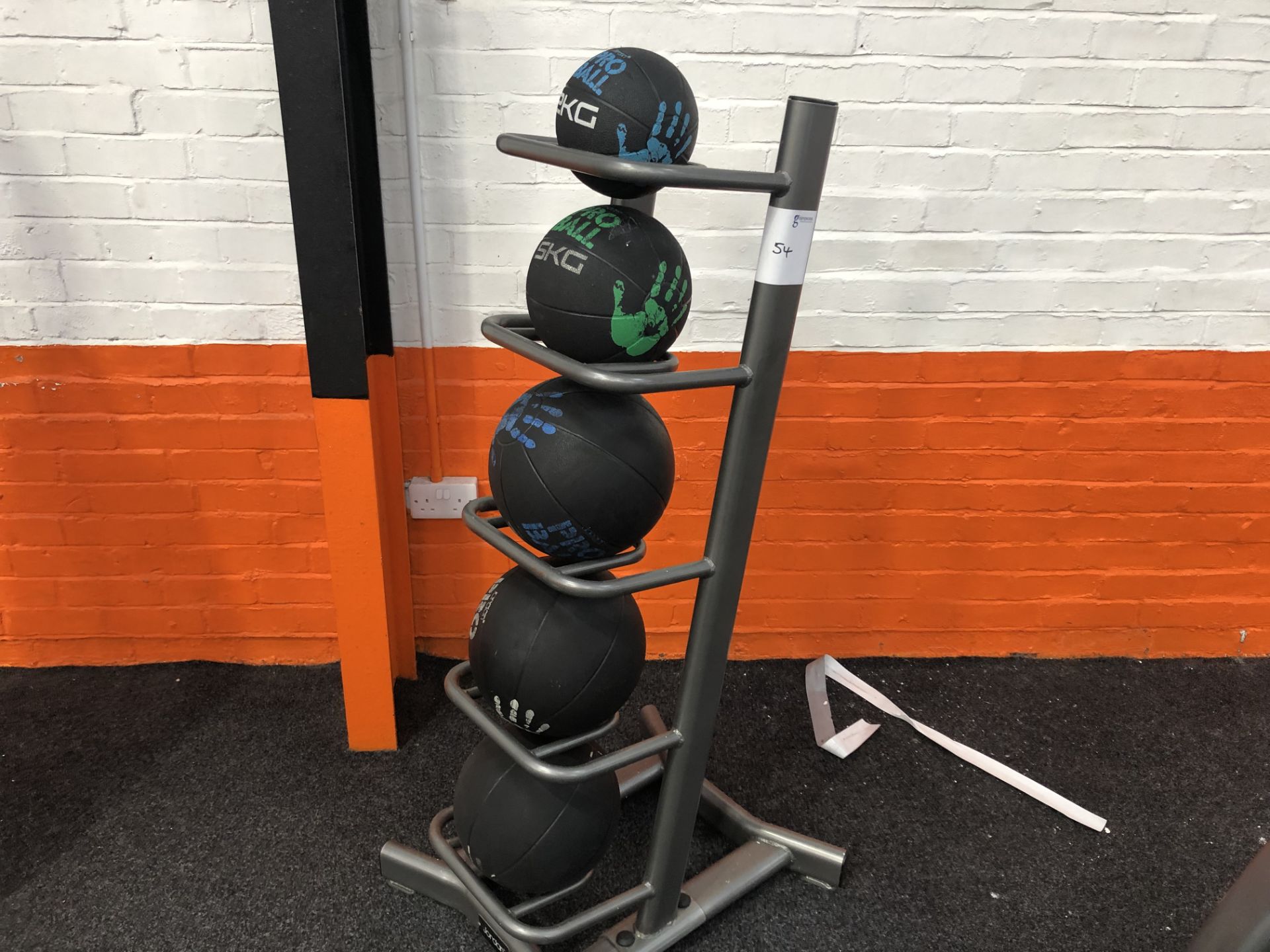 SET OF MEDICINE BALLS - 2KG, 5KG, 7KG, 2 x 10KG - Image 2 of 2