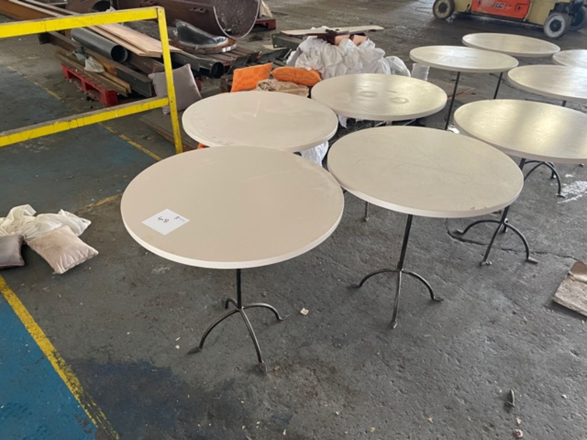 SET OF WHITE TABLES (5)