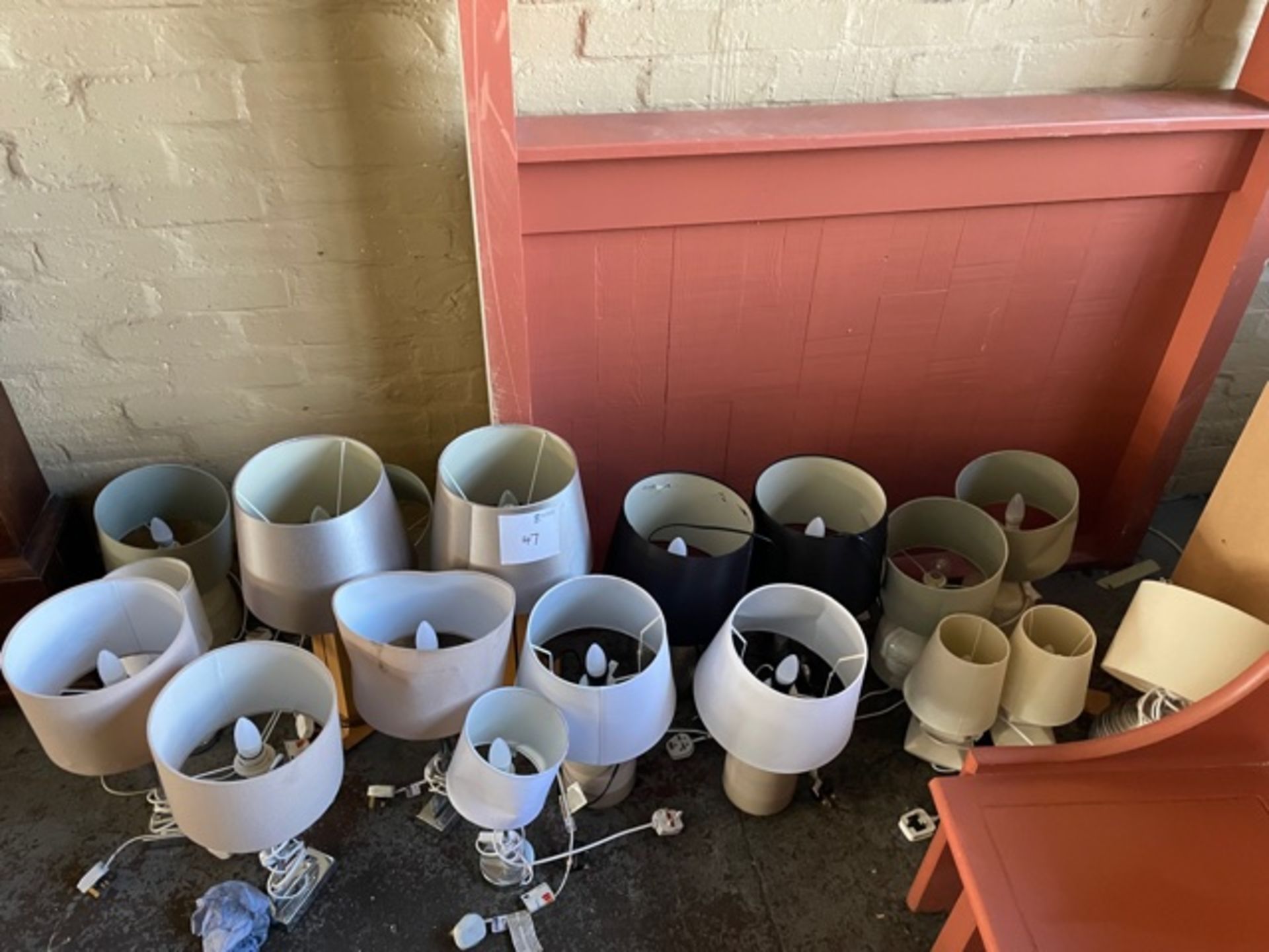 ASSORTED LAMPS (approx 18)