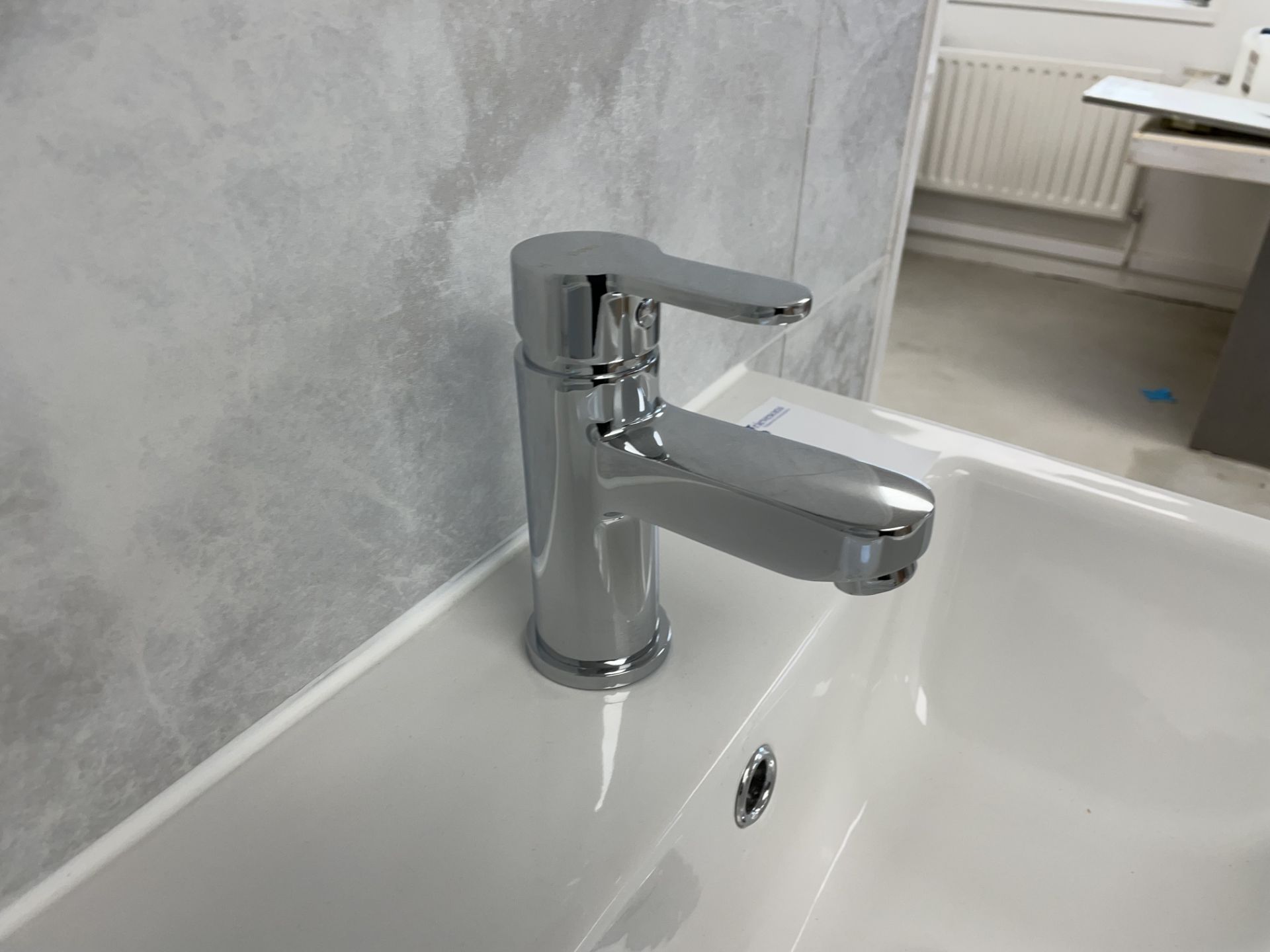 WASHBASIN WITH TAP 500W 430D - Image 4 of 4