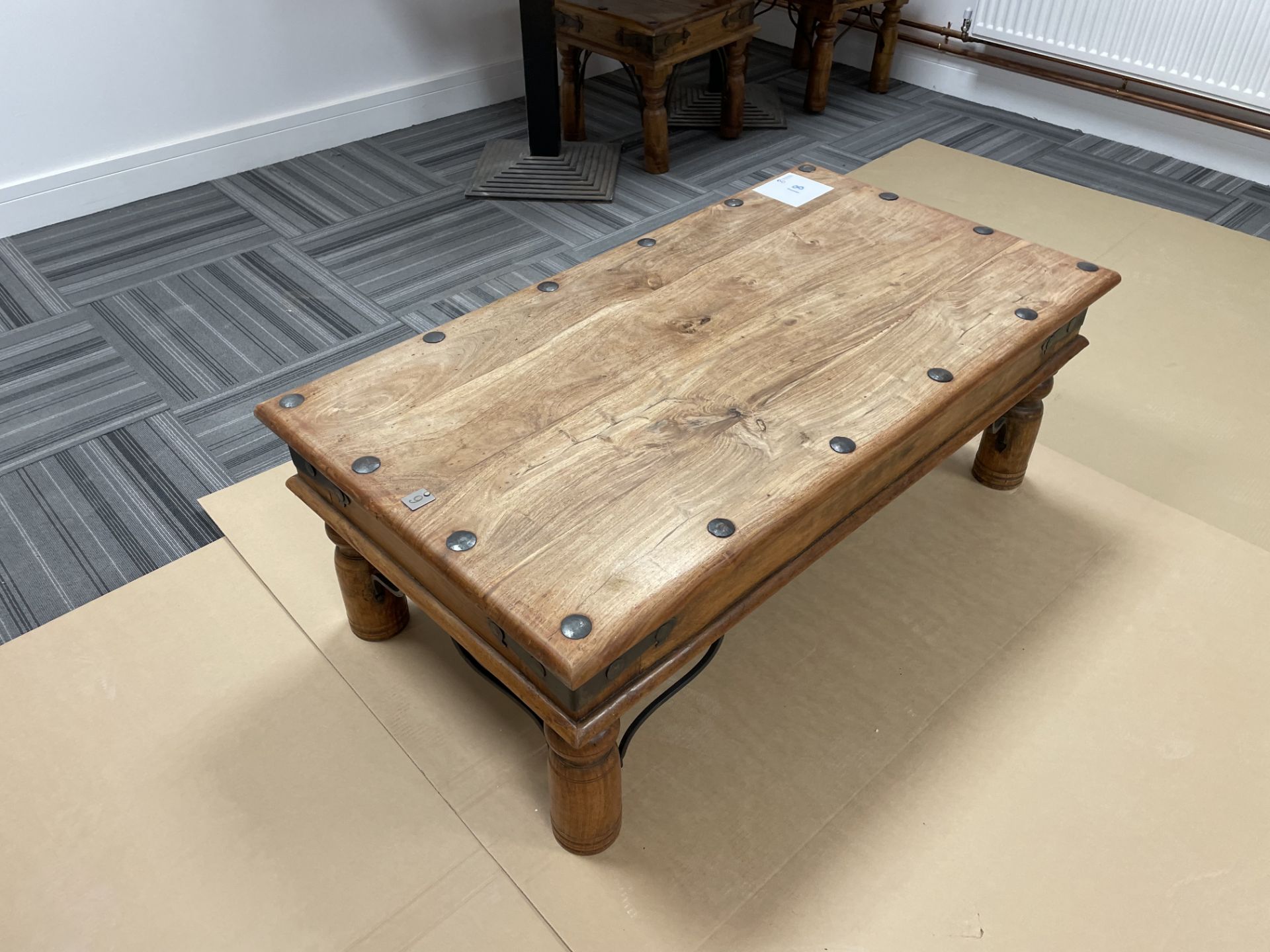 ANTIQUE LOOK COFFEE TABLE 1110 x 600