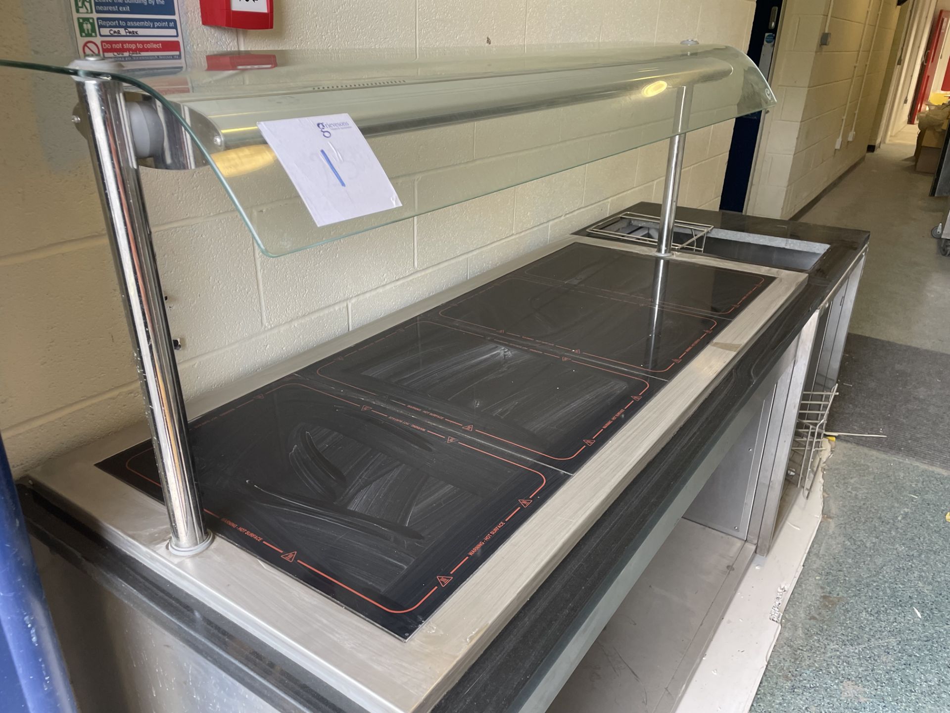 COMMERCIAL HOT PLATE WITH OVERHEAD HEAT LAMP (2200 x 750 GRANITE TOP)