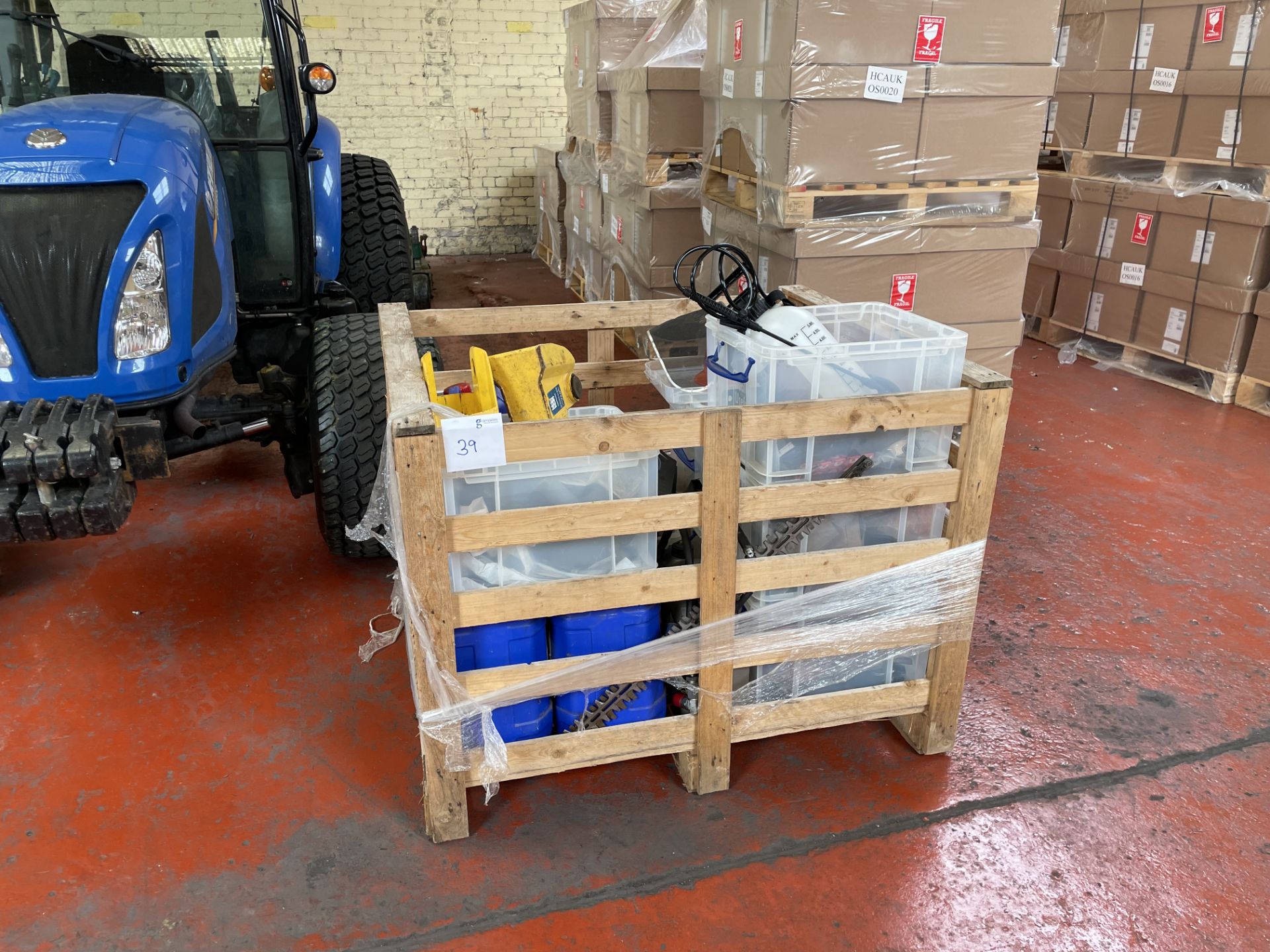 MIXED PALLET MAINTENANCE ITEMS (Oil/Hard Hats/Sprayer etc)