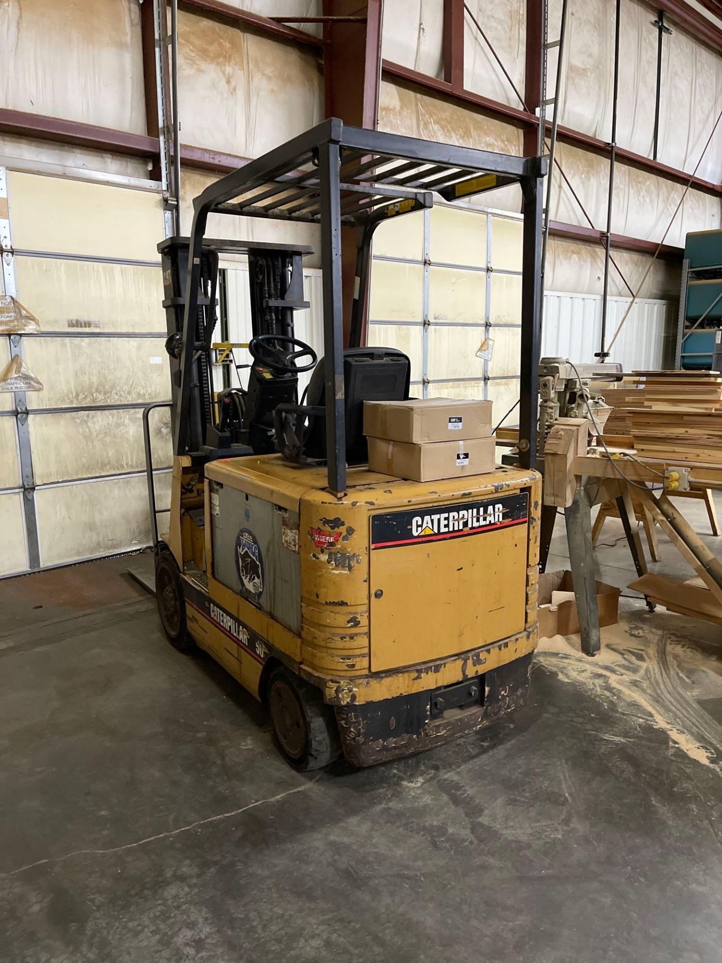 Cat 50 Electric Fork Lift - Image 9 of 19