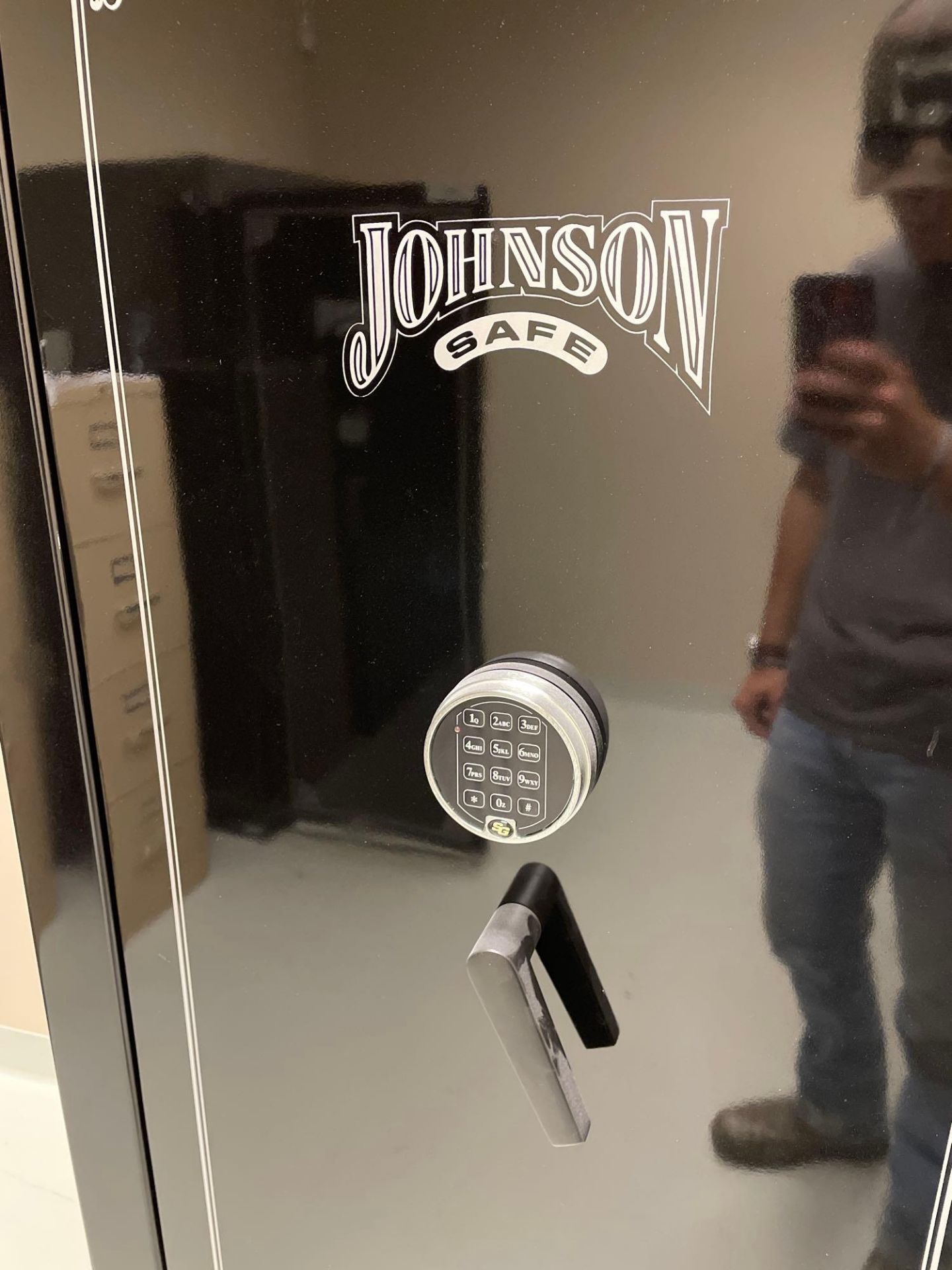 Johnson 2-Door Safe - Image 5 of 13