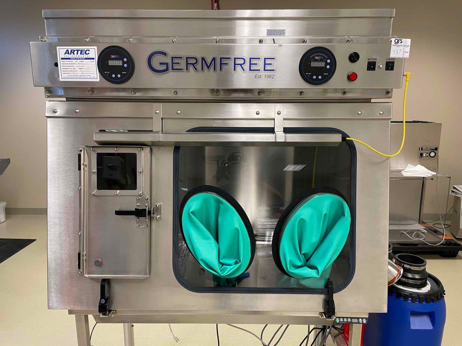 Germ Free Laminar Flow Isolator Glove Box w/ Fume Hood Safety Cabinet ON Casters - Image 2 of 8