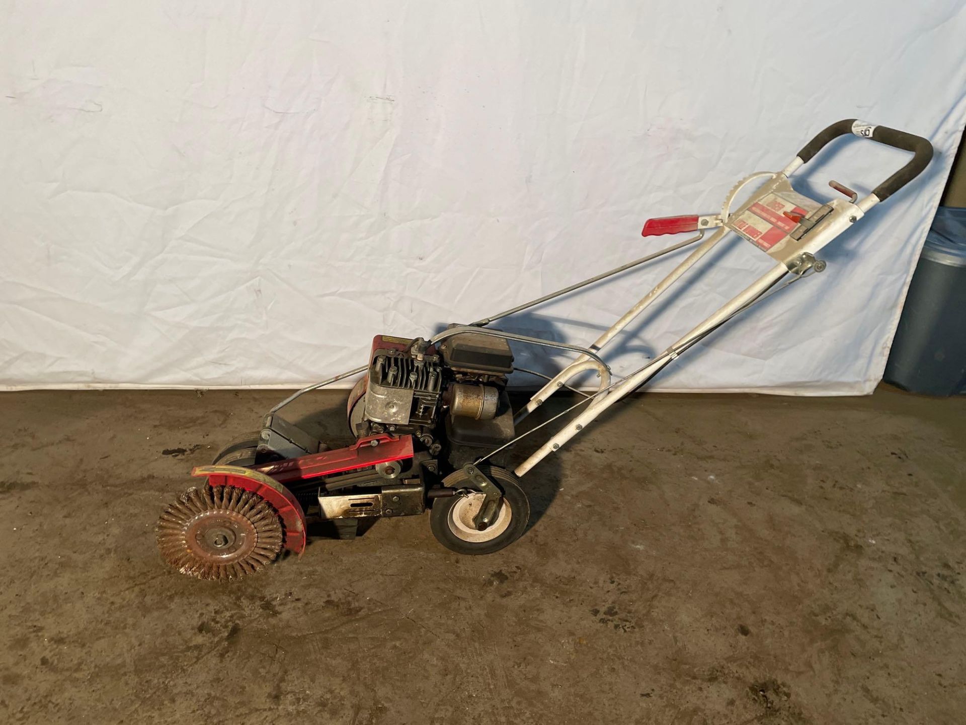 Little Wonder Edger w/ Briggs & Stratton 3.5hp Motor