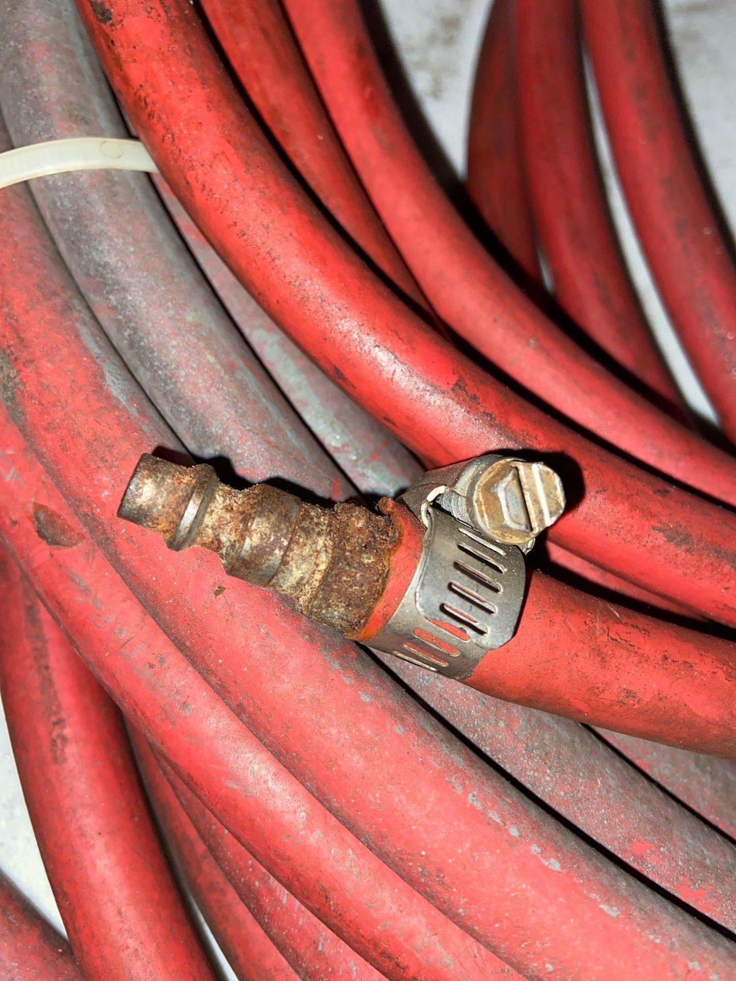 Air Hoses - Image 4 of 4