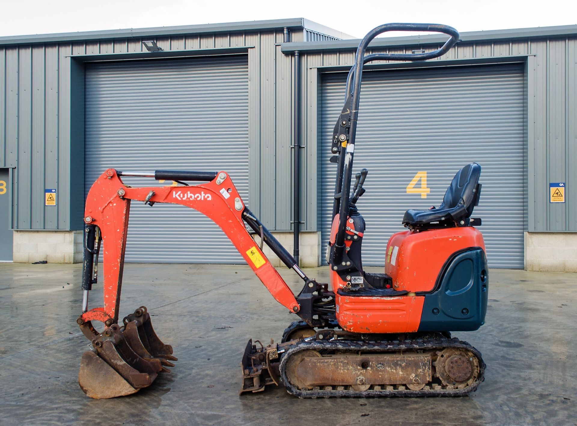 Kubota K008-3 0.8 tonne rubber tracked micro excavator Year: 2013 S/N: 24430 Recorded Hours: 1610 - Image 7 of 20