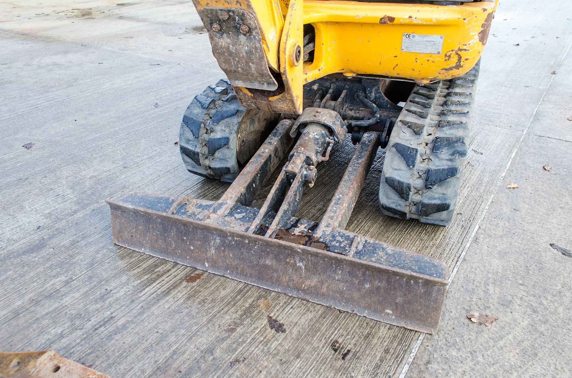 JCB 8014 CTS 1.5 tonne rubber tracked mini excavator Year: 2015 S/N: 2070994 Recorded Hours: 1325 - Image 14 of 21