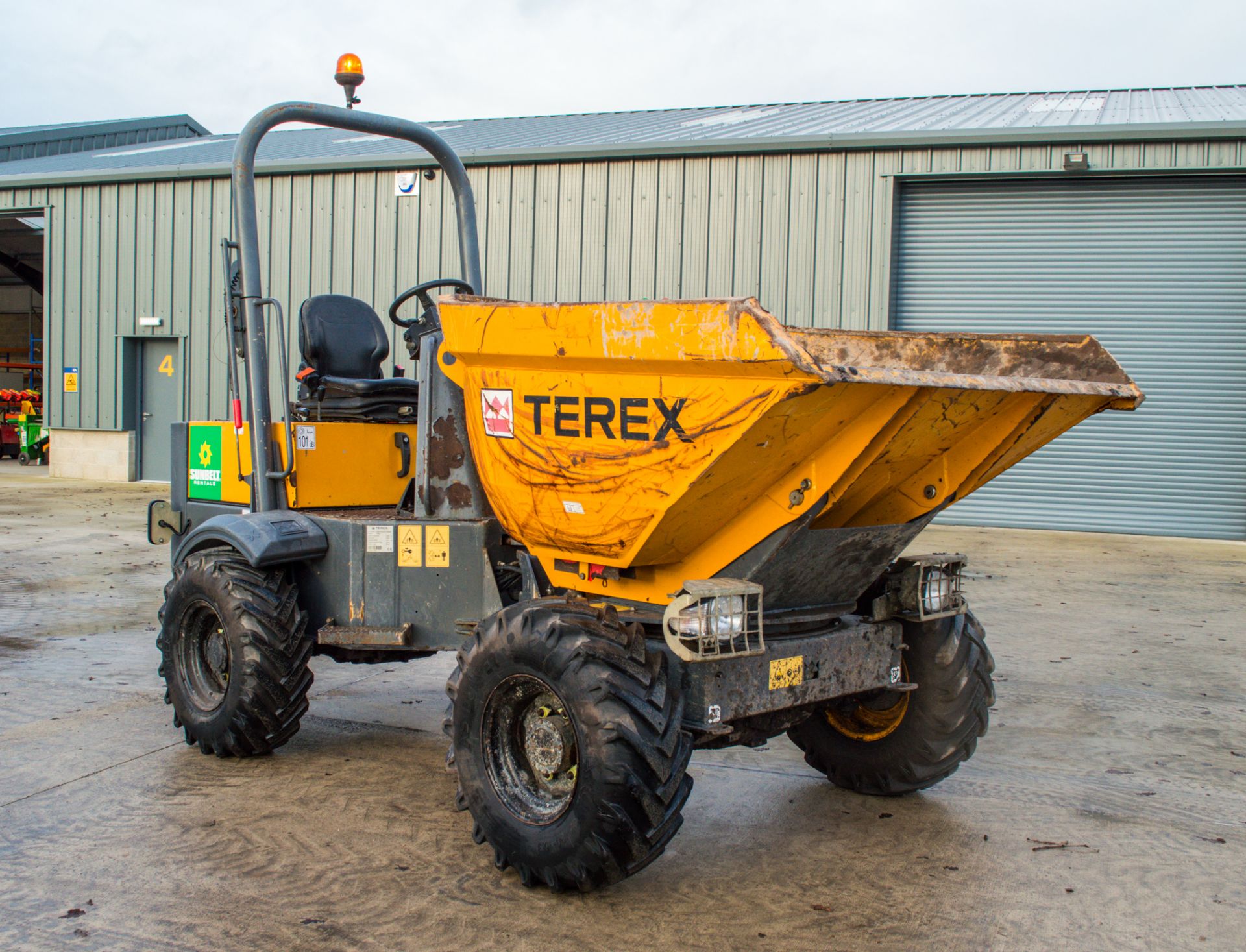 Terex TA3s 3 tonne swivel skip dumper Year: 2014 S/N: PB5890 Recorded Hours: 1217 A644670 ** - Image 2 of 16