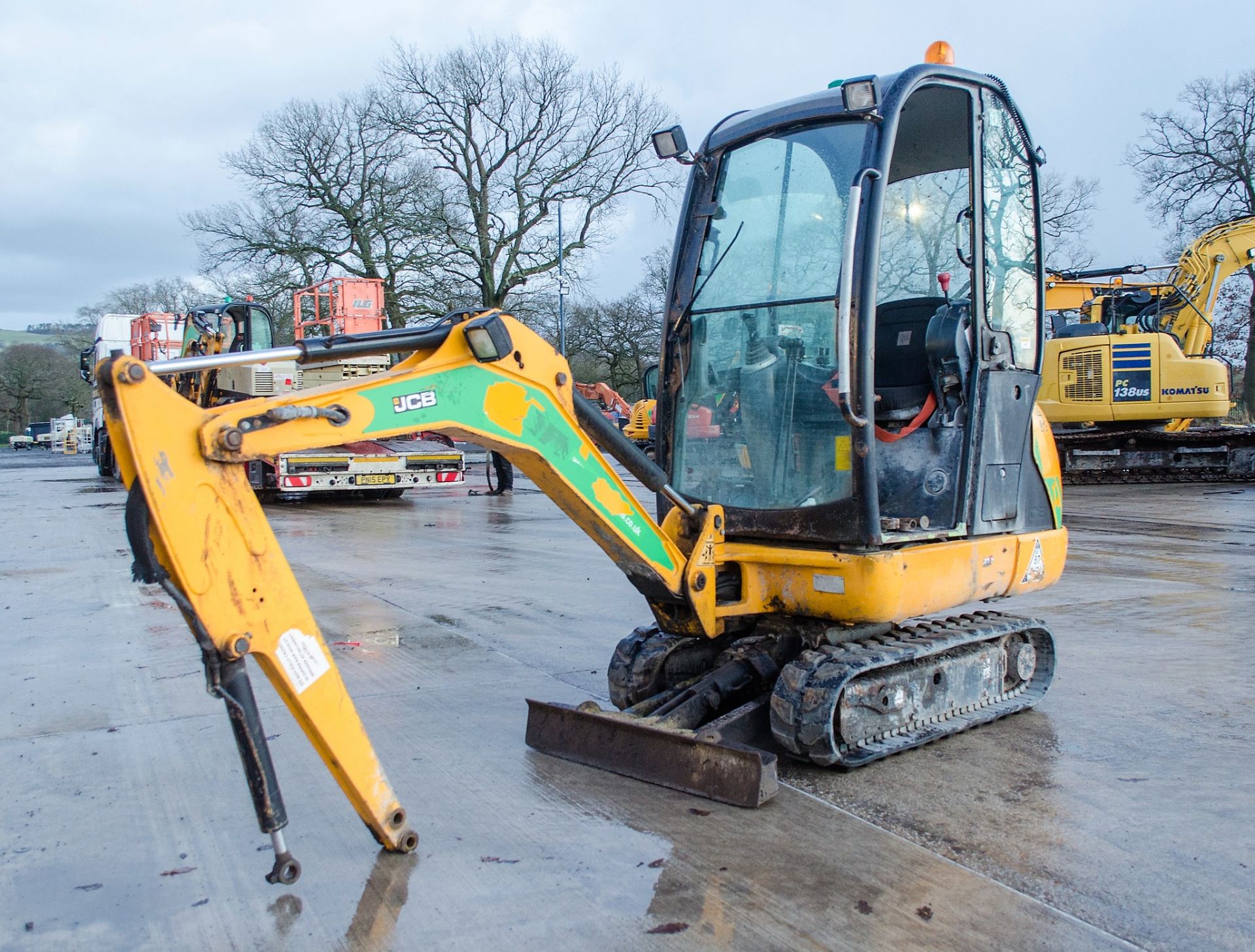 JCB 8016 1.6 tonne rubber tracked mini excavator Year: 2013 S/N: 071424 Recorded Hours: 2052 pipe