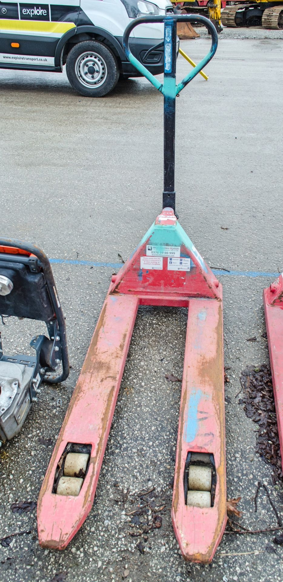 Hand hydraulic pallet truck 1607-0618