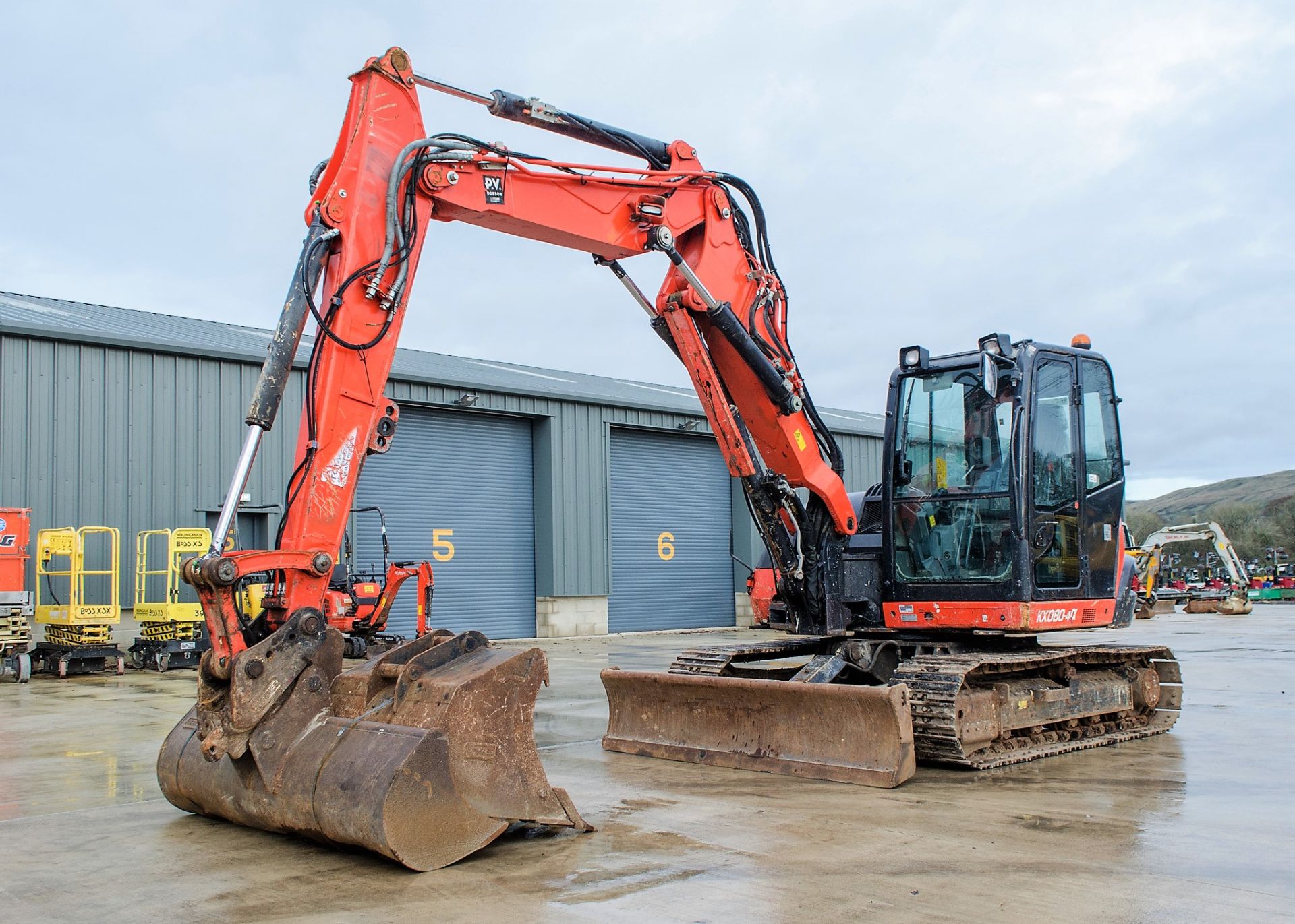 Kubota KX80-4 8 tonne steel tracked excavator Year: 2018 S/N: 42348 Recorded Hours: 5968 blade,