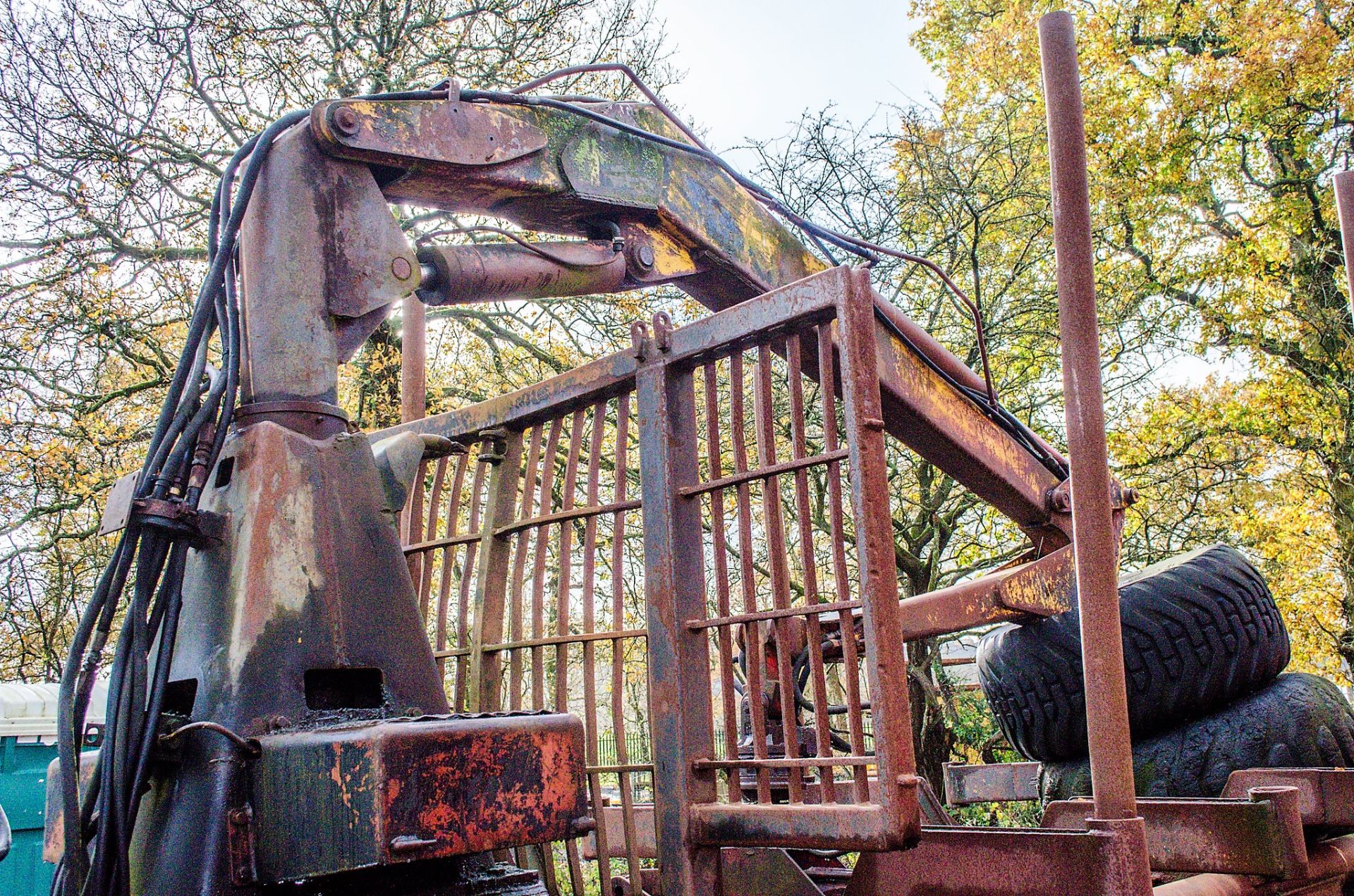 Volvo BM 6 wheel forest forwarder c/w hydraulic grab and rotator ** The machine runs drove onto - Image 6 of 17