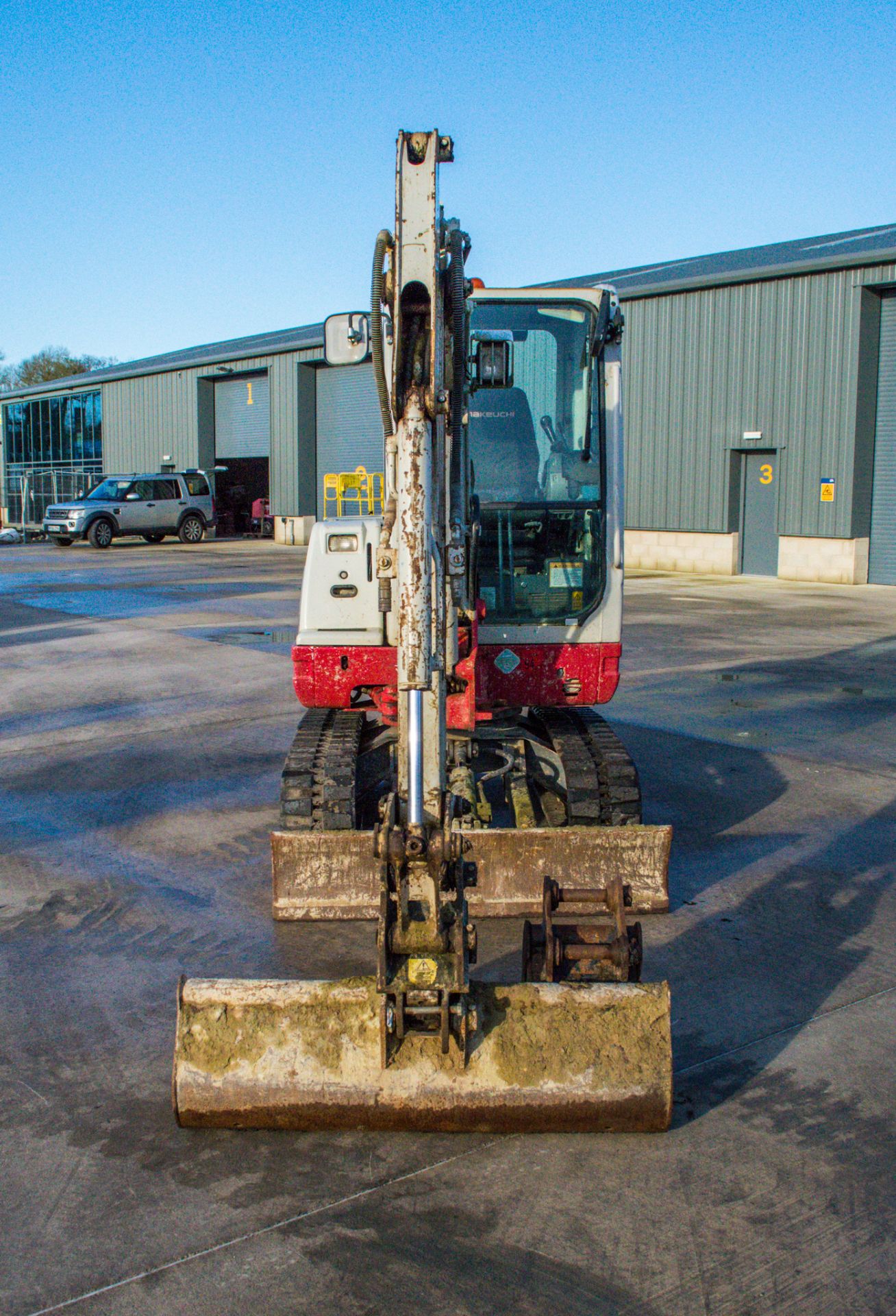 Takeuchi TB228 2.8 tonne rubber tracked excavator Year: 2015 S/N: 804180 Recorded Hours: 3337 piped, - Image 5 of 18
