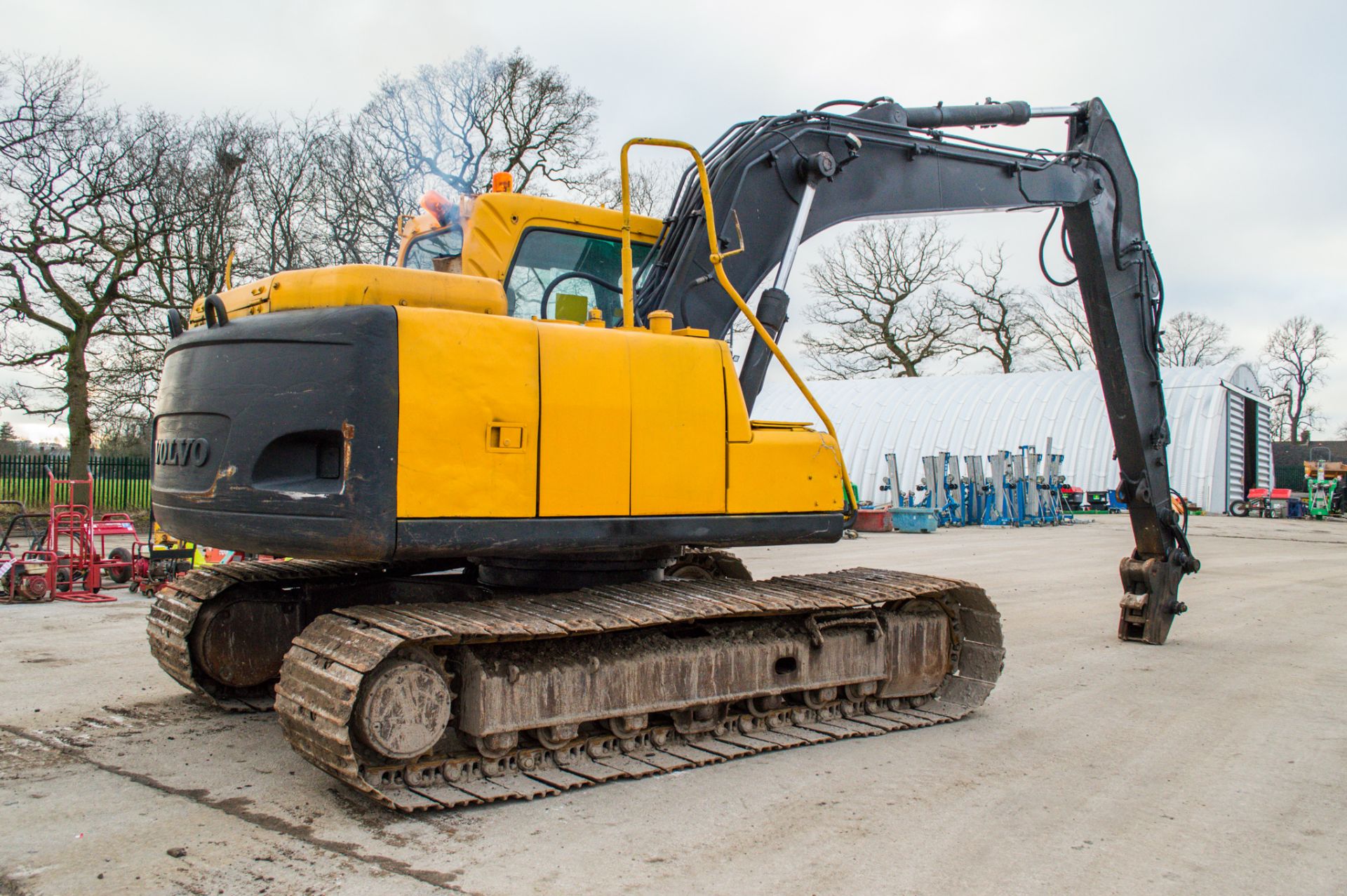 Volvo EC140B 14 tonne steel tracked excavator Year: 2007  S/N:  Recorded Hours: 13,055 piped & - Image 3 of 19