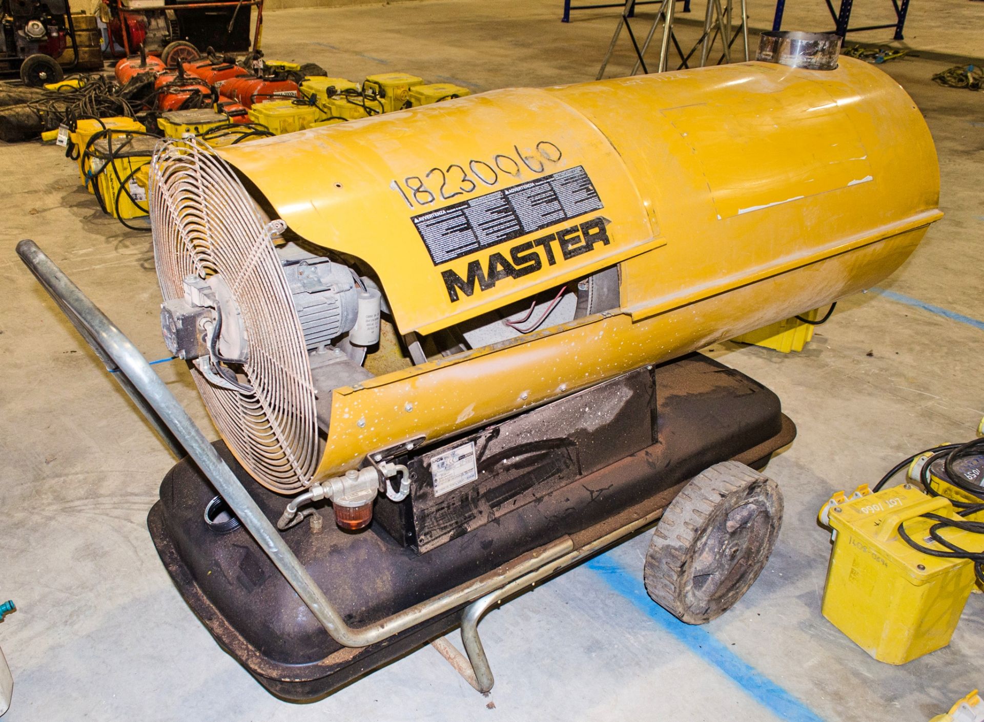 Master BV2900V 240v diesel fired space heater 18230060 - Image 2 of 2