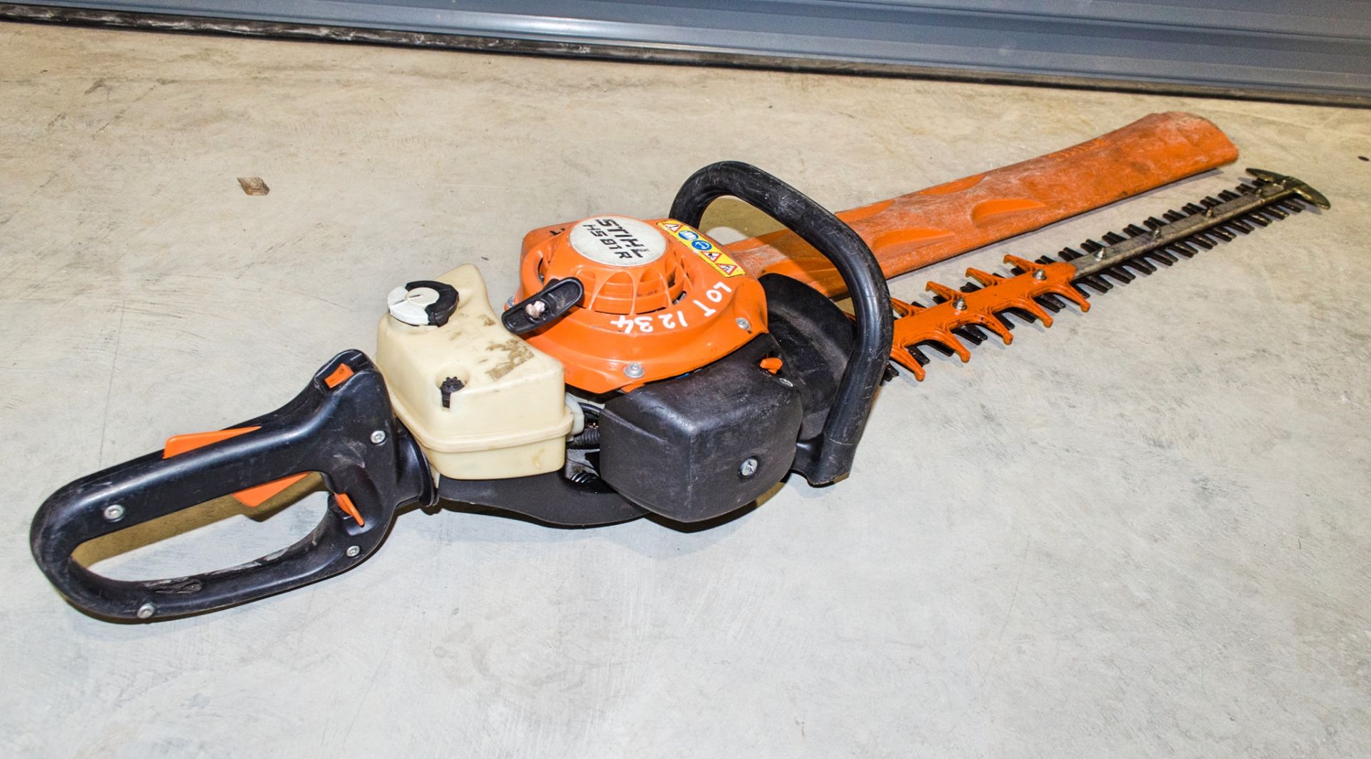 Stihl HS81R petrol driven hedge trimmer 1307-1177 - Image 2 of 2