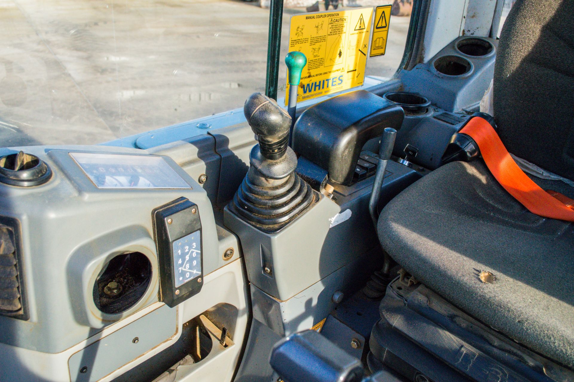 Takeuchi TB228 2.8 tonne rubber tracked excavator Year: 2015 S/N: 804180 Recorded Hours: 3337 piped, - Image 17 of 18