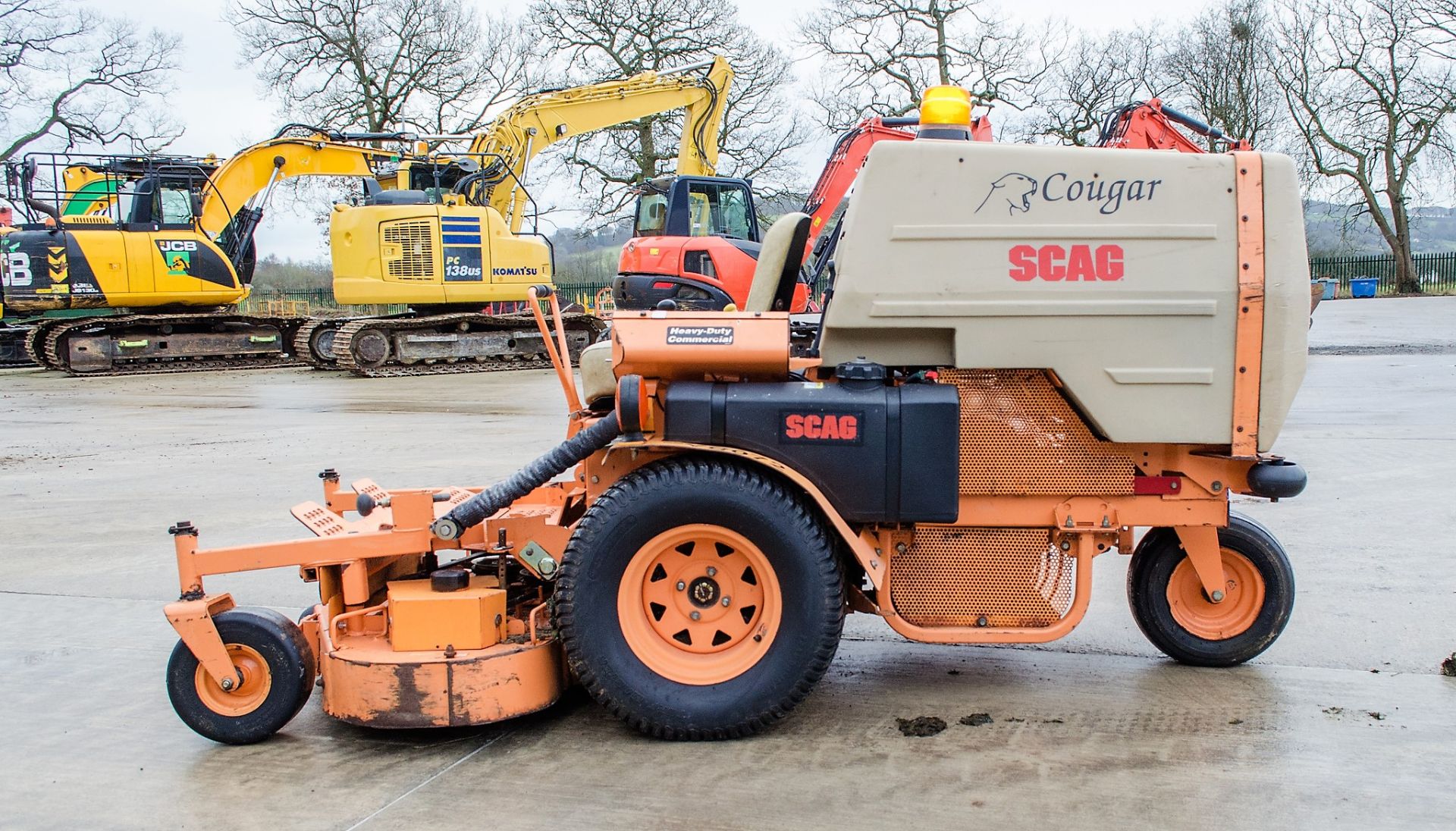 Scag Cougar petrol driven zero turn ride on lawnmover Recorded Hours: 584 c/w 48 inch cutting deck - Image 7 of 13