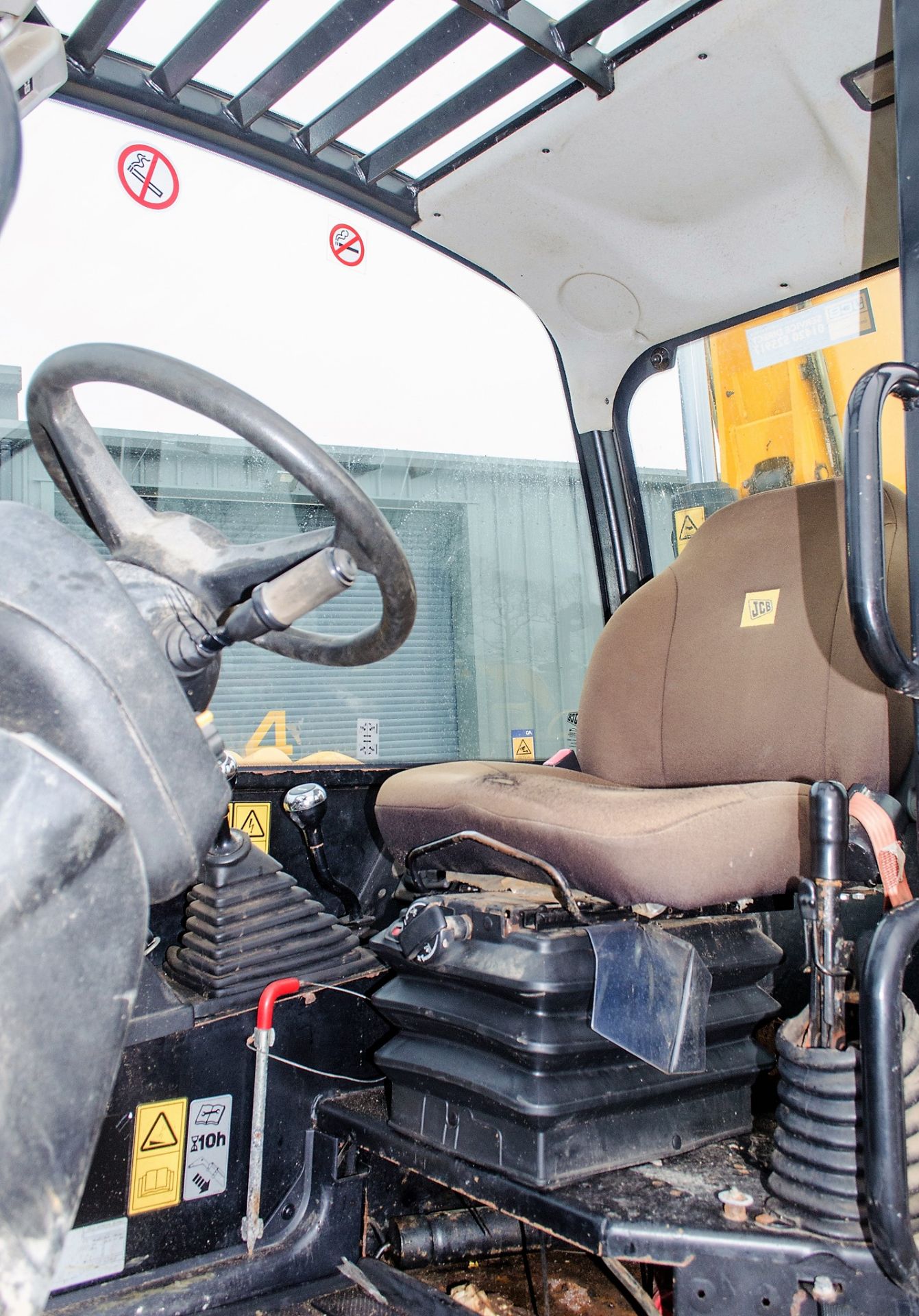 JCB 535-125 Hi-Viz 12.5 metre telescopic handler Year: 2014 S/N: 2339815 Recorded Hours: 2566 - Image 19 of 23