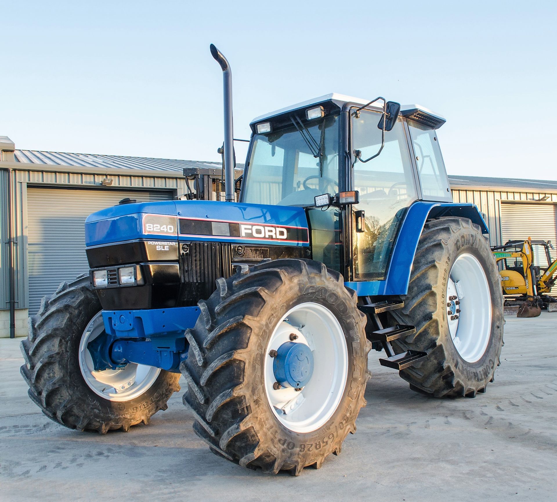 Ford New Holland 8240 Powerstar LSE diesel tractor Registration Number: K611 NAM Date of