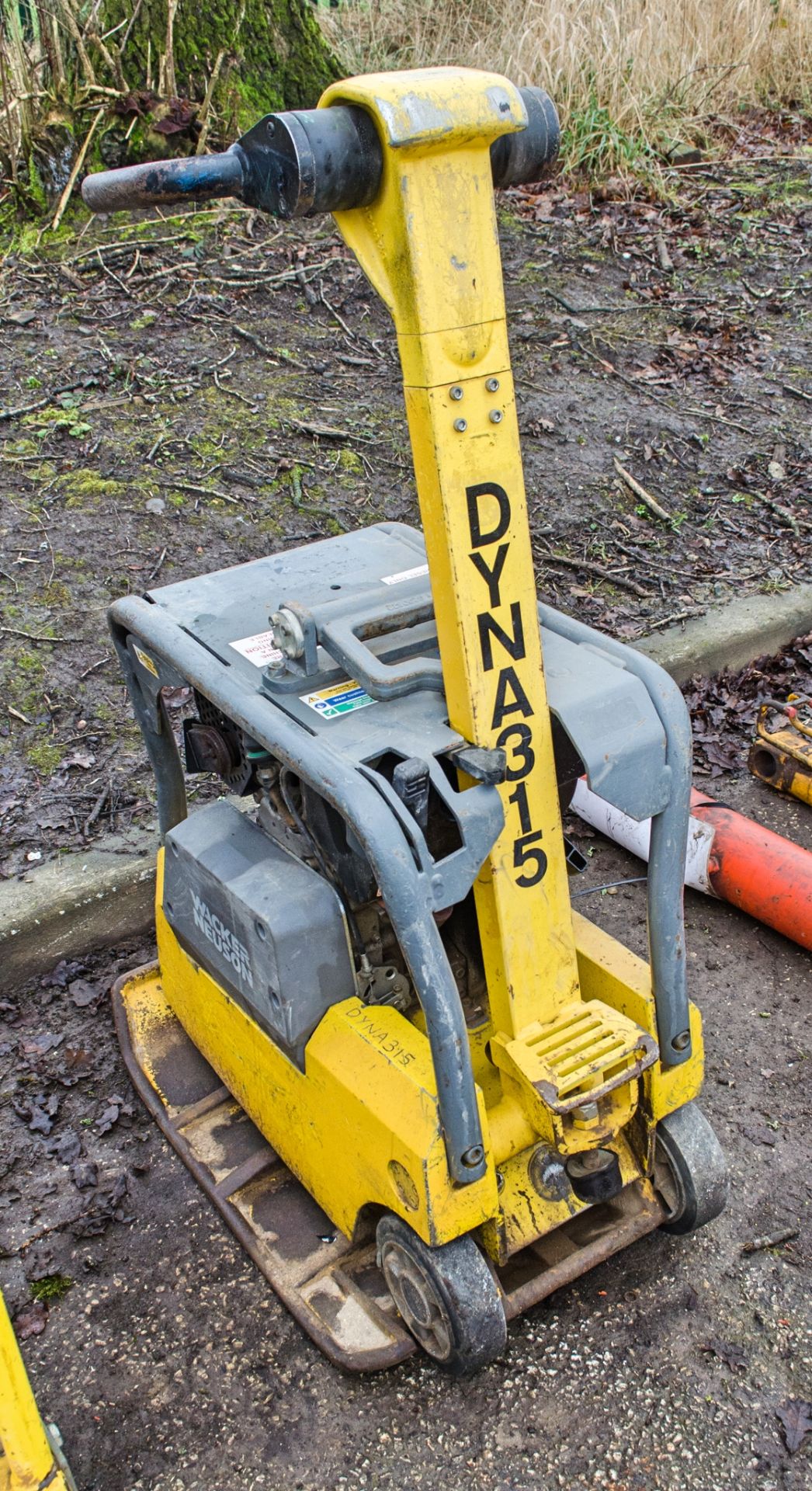 Wacker Neuson DPU 2550H forward/reverse diesel driven compactor plate DYNA315 - Image 2 of 3