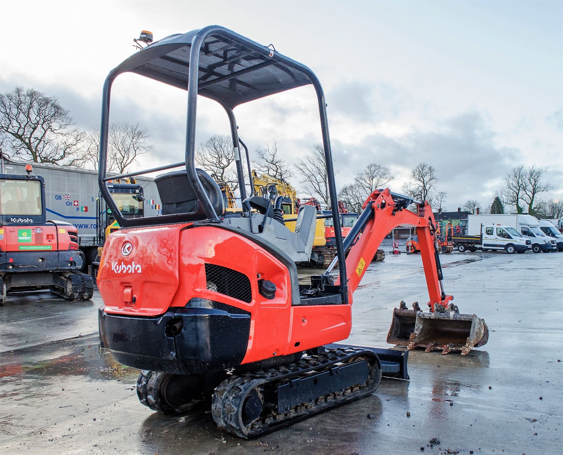 Kubota KX015-4 1.5 tonne rubber tracked mini excavator Year: 2015 S/N: 58352 Recorded Hours: 2663 - Image 3 of 19