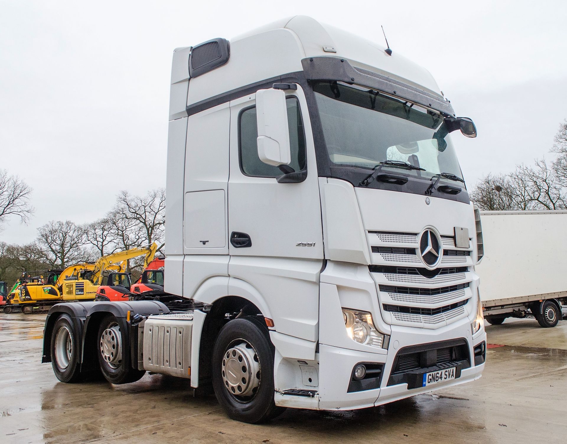 Mercedes Benz Actros 2551 6 wheel tractor unit Registration Number: GN64 SVA Date of Registration: - Image 2 of 29