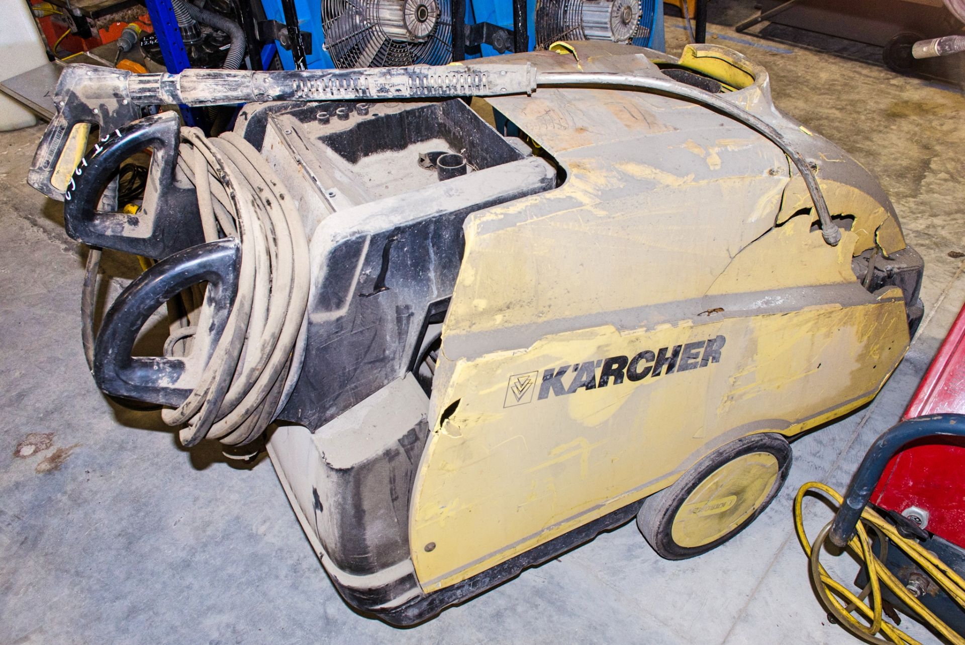 Karcher HDS-745 110v push around pressure washer ** Casing damaged ** F2301113 - Image 2 of 3