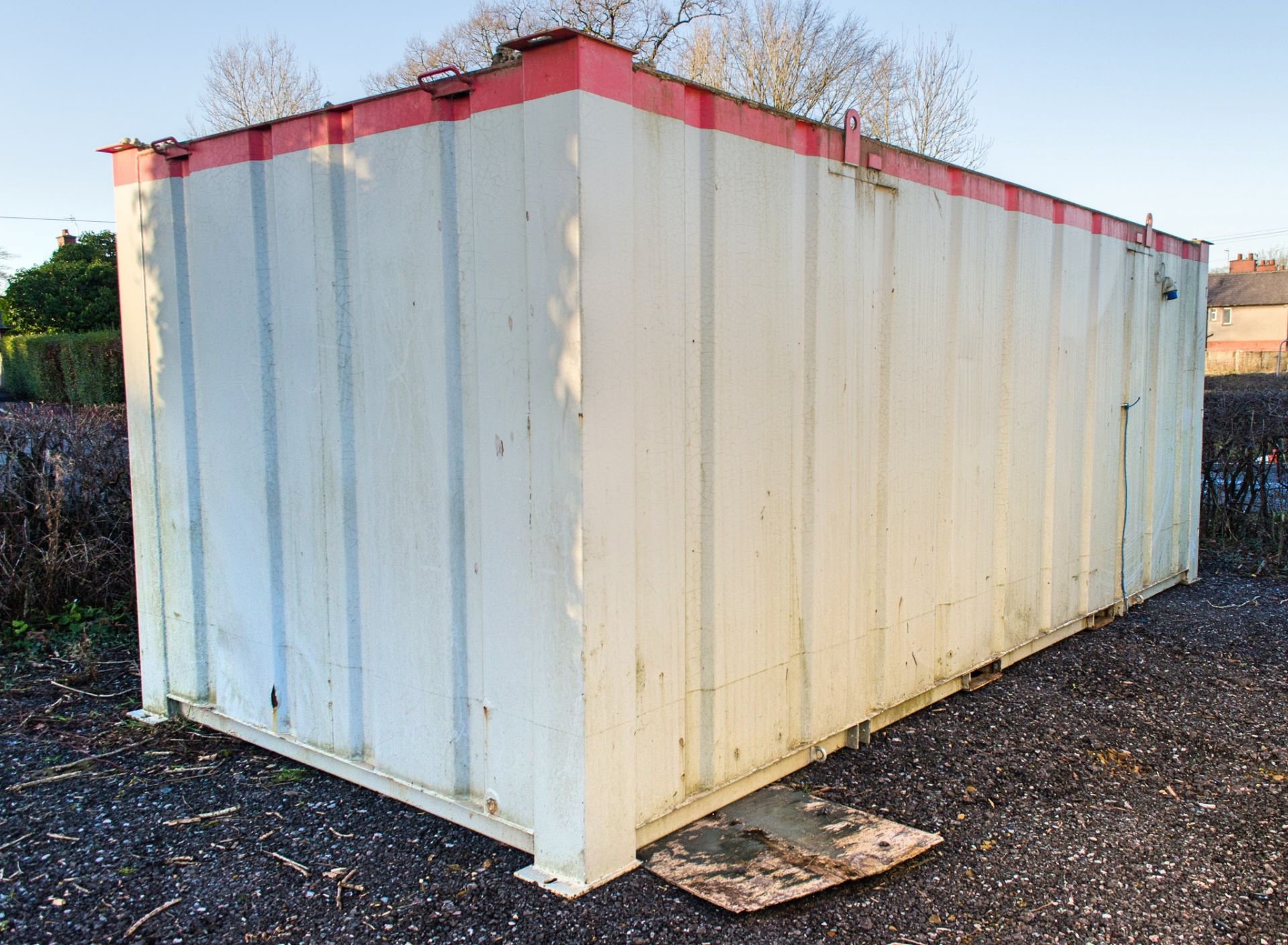 21ft x 9ft steel store site unit A571805 - Image 3 of 6